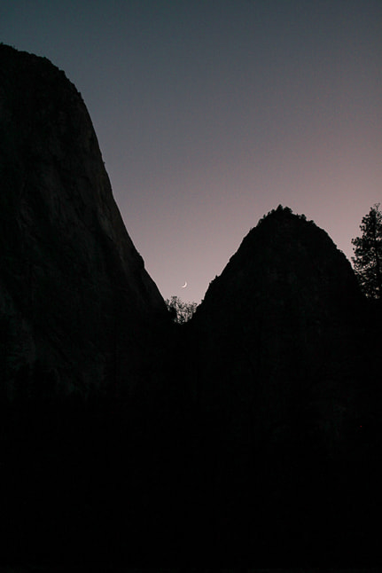Canon EOS 500D (EOS Rebel T1i / EOS Kiss X3) + Sigma 24-70mm F2.8 EX DG Macro sample photo. Yosemite nights photography