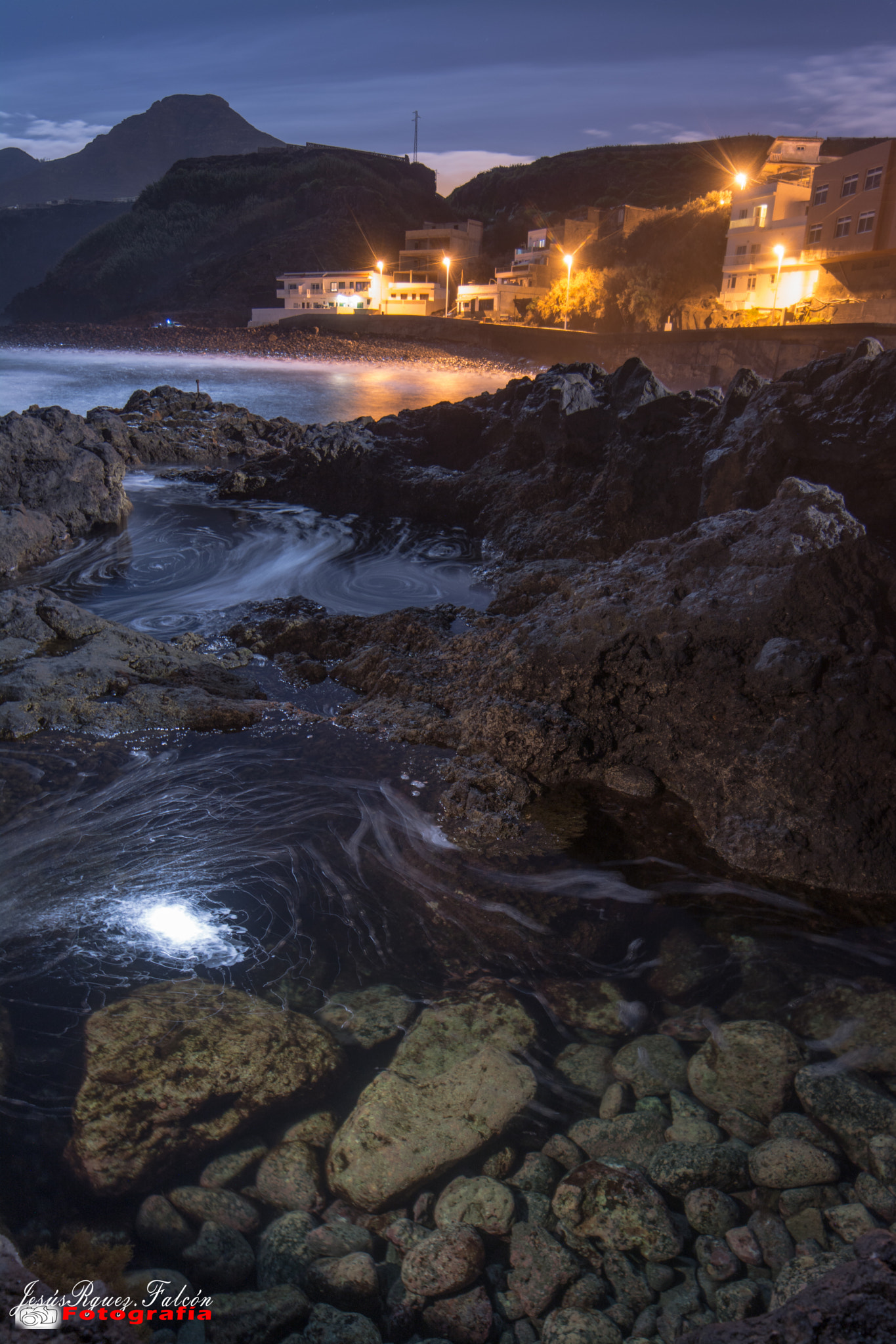 Samyang 14mm F2.8 ED AS IF UMC sample photo. Kiss me photography