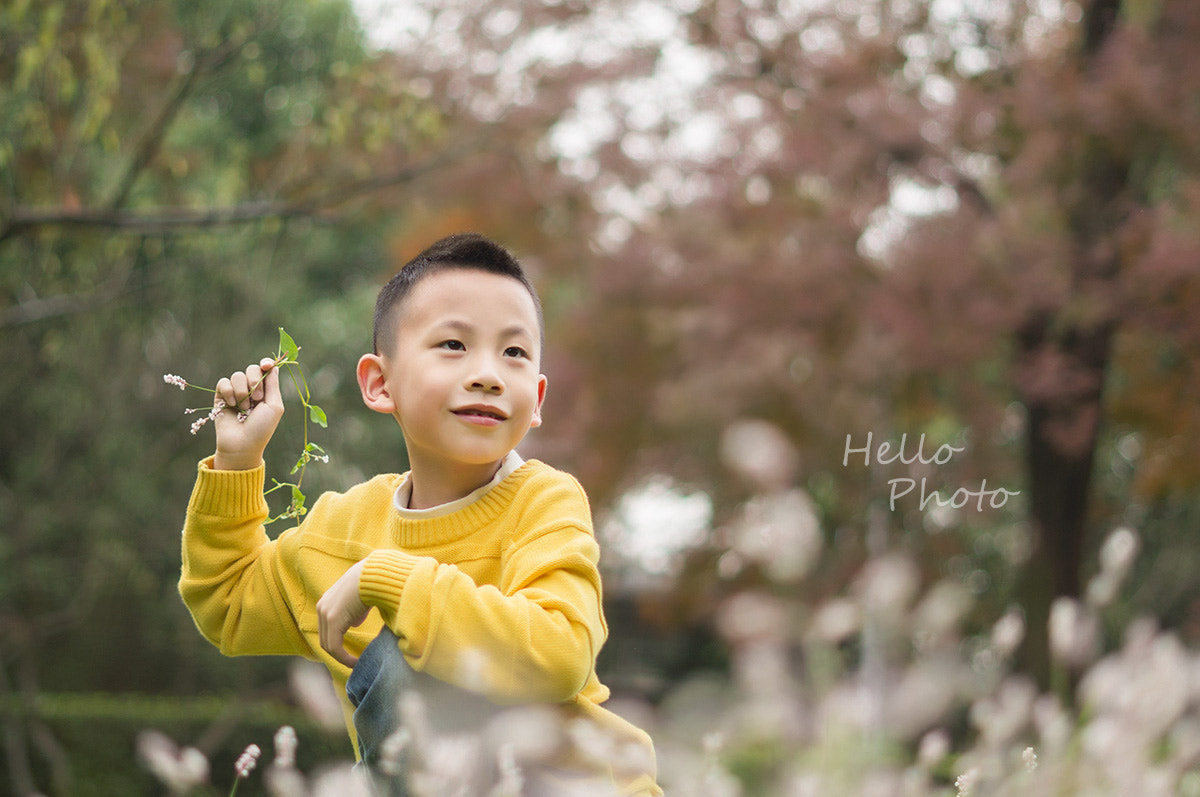 50mm F1.8 sample photo. Boy photography