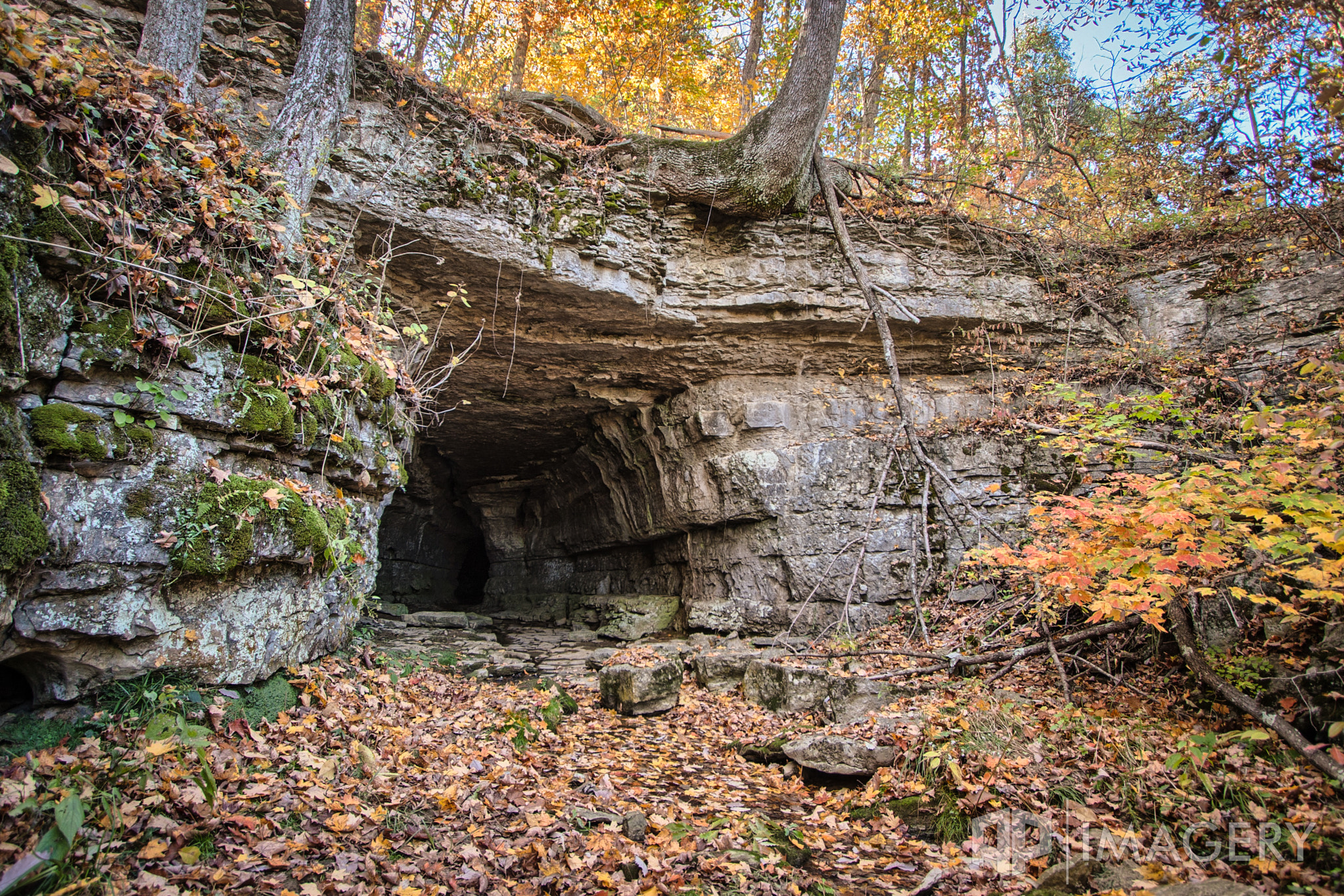 Canon EF-S 10-22mm F3.5-4.5 USM sample photo. Hidden cave photography