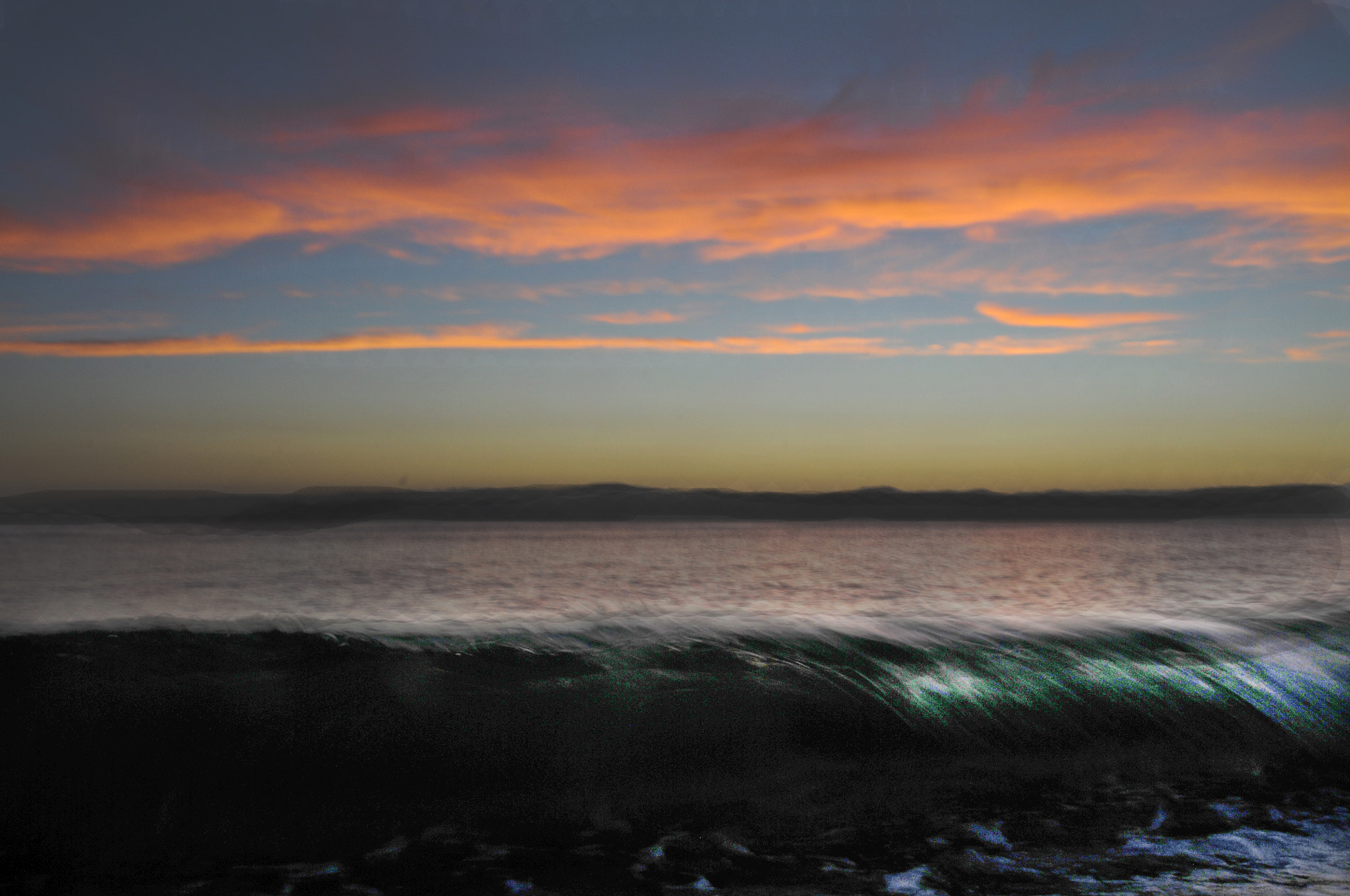 AF Zoom-Nikkor 24-120mm f/3.5-5.6D IF sample photo. Between reality photography