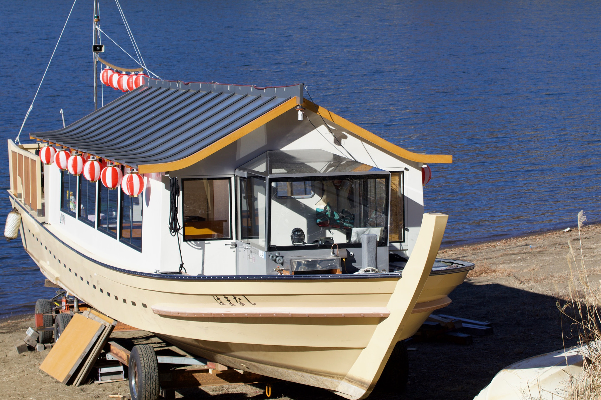 Tamron SP 35mm F1.8 Di VC USD sample photo. An unemployed party boat photography