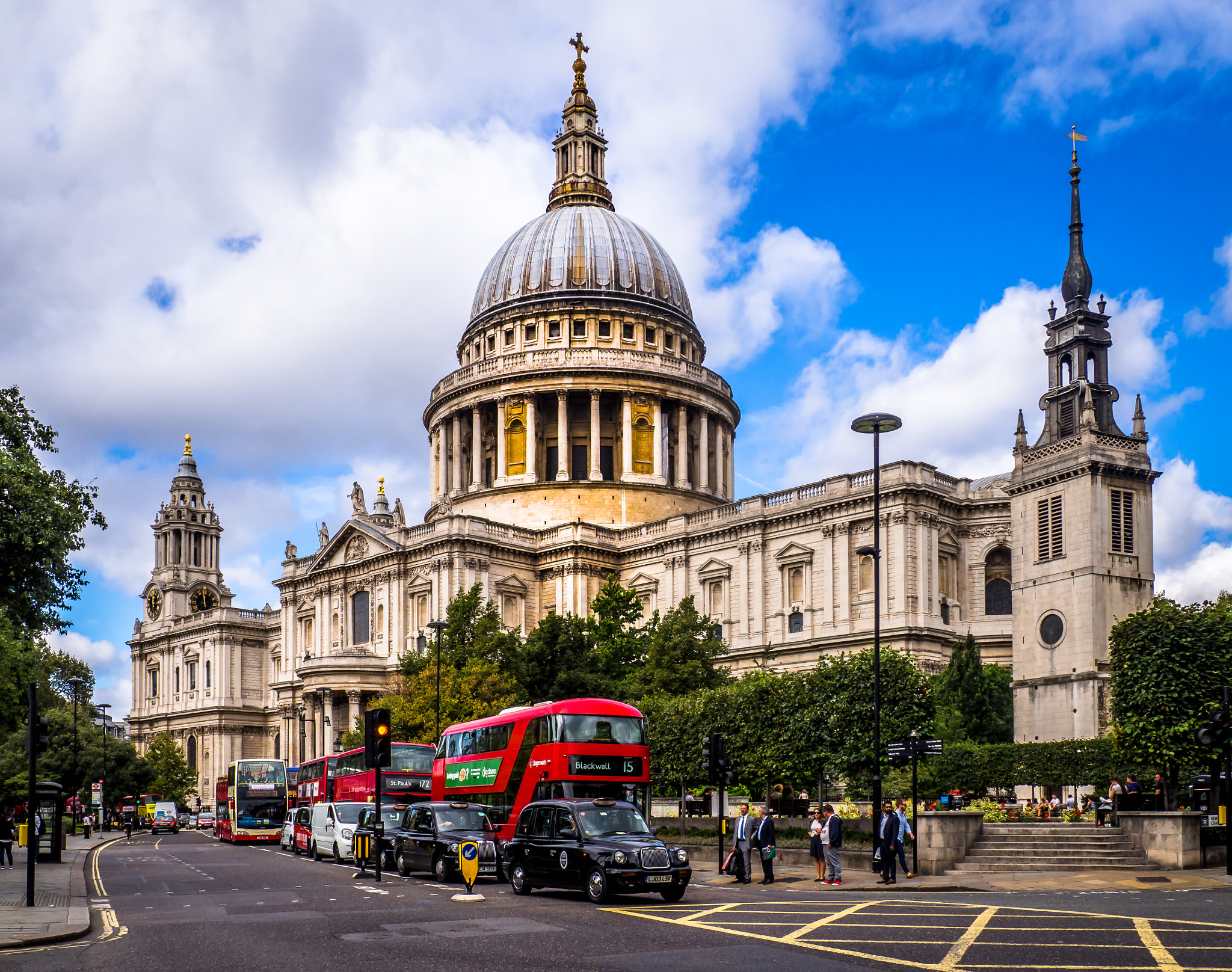 Olympus M.Zuiko Digital 14-42mm F3.5-5.6 II R sample photo. St. paul's cathedral photography