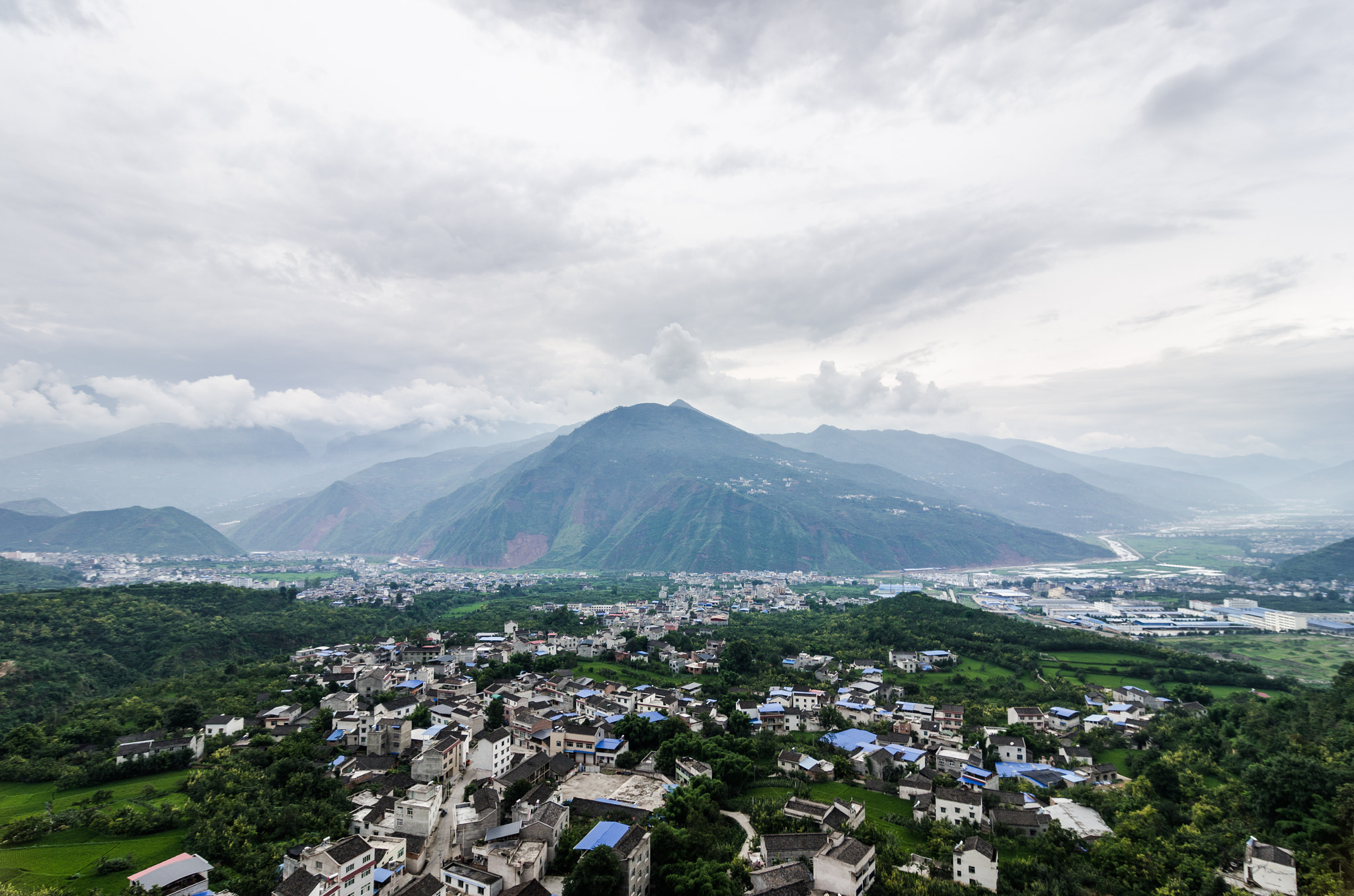 Pentax smc DA 12-24mm F4.0 ED AL (IF) sample photo. Mountain city photography