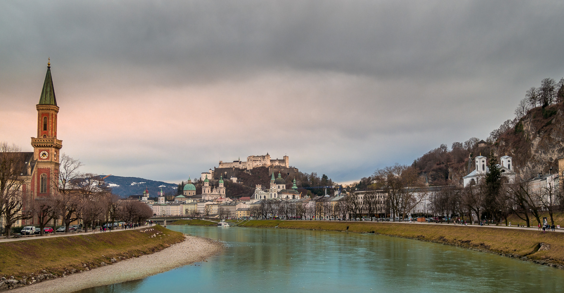 Samsung NX1000 + Samsung NX 20-50mm F3.5-5.6 ED sample photo. Salzburg photography