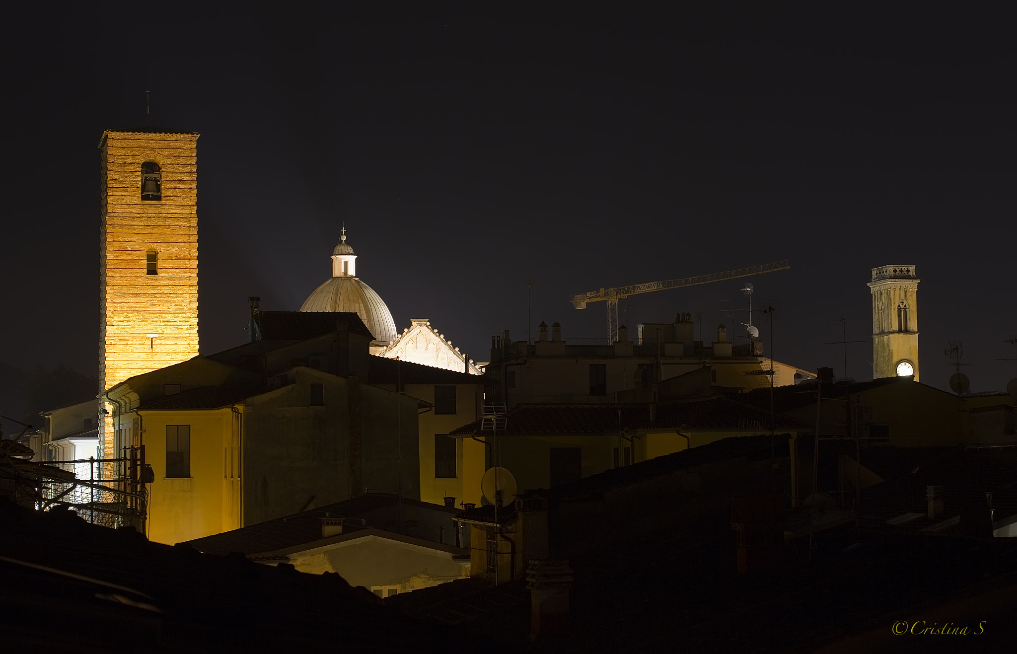 Canon EF 28-105mm f/3.5-4.5 USM sample photo. In the night photography