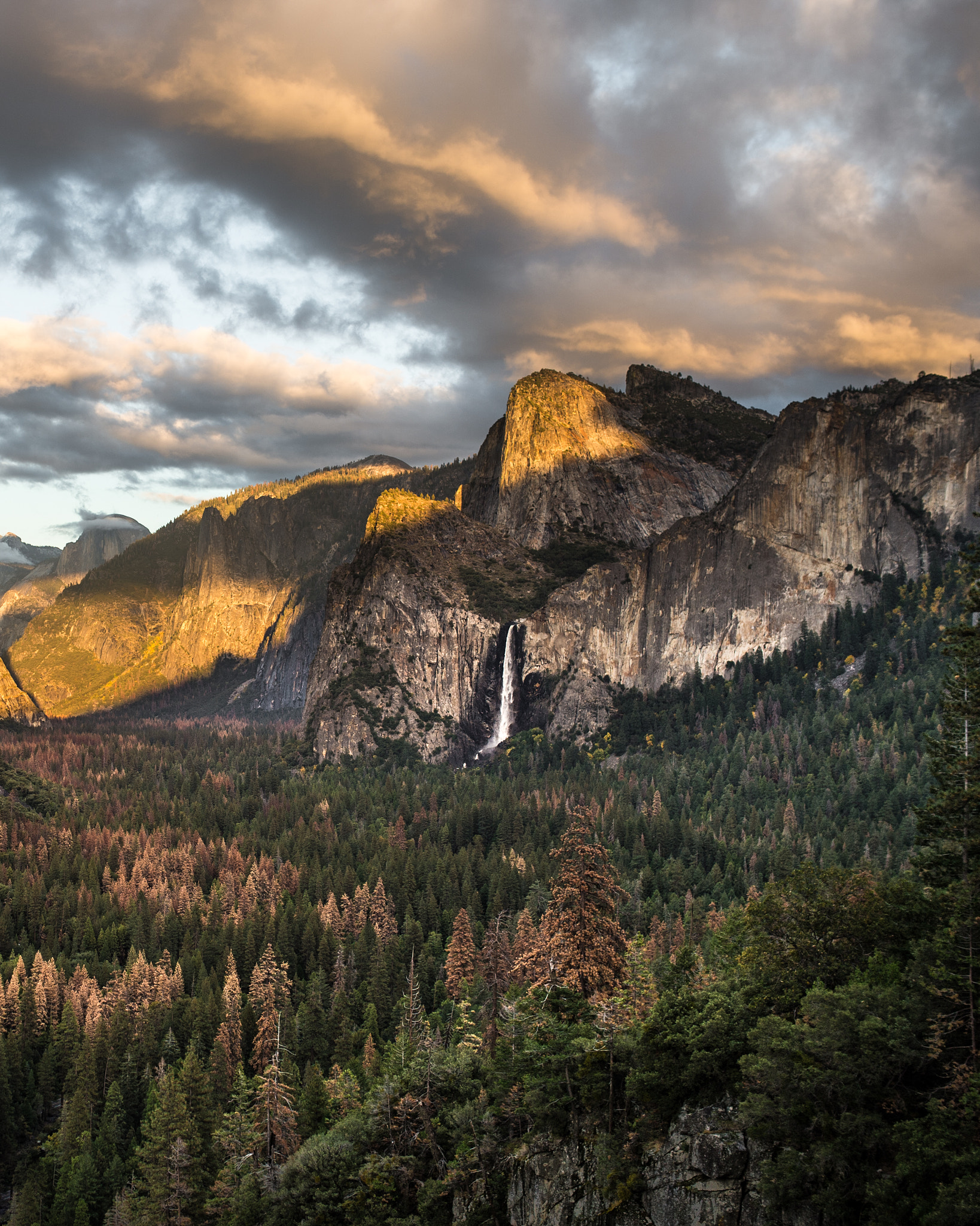 Nikon D4 sample photo. Tunnel view. yosemite. california. photography