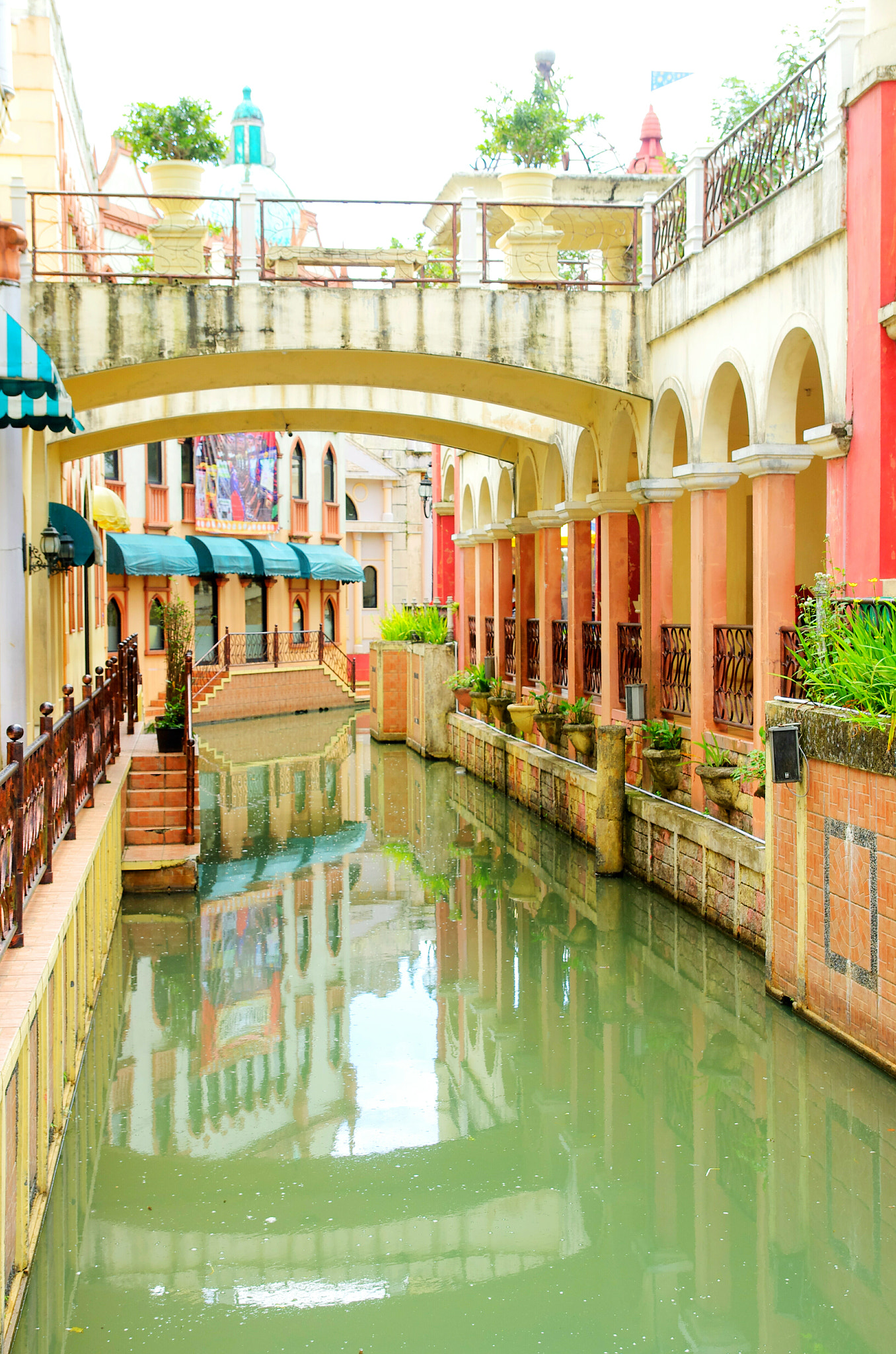 Pentax K-5 IIs sample photo. One of corner little venice photography