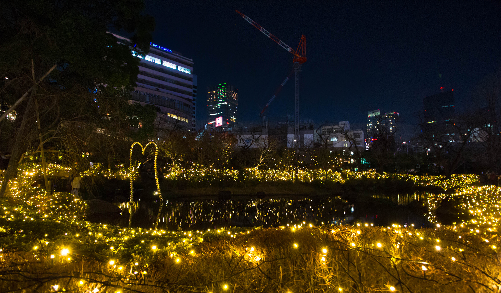 Canon EOS 100D (EOS Rebel SL1 / EOS Kiss X7) sample photo. Yamanote loop photography