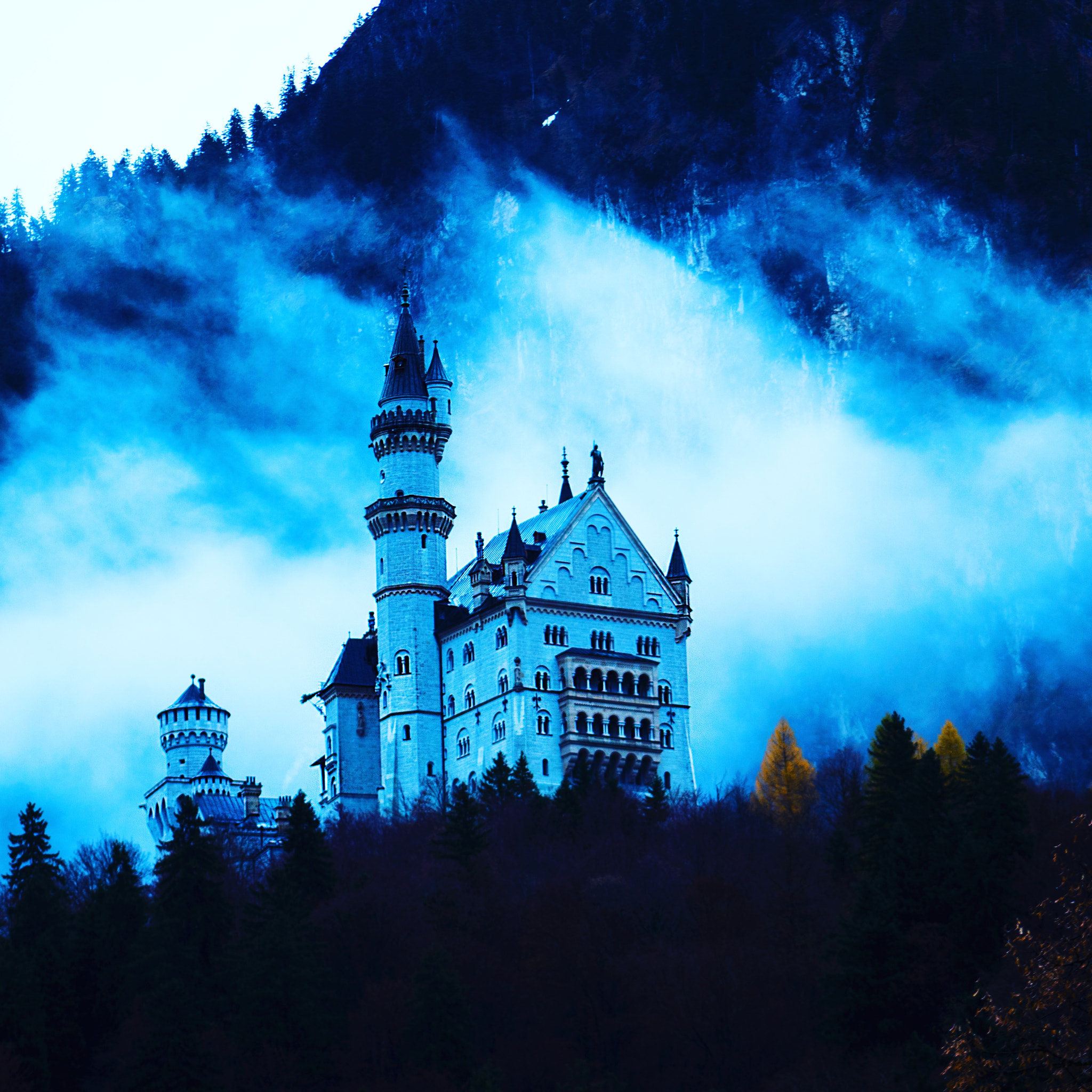 Canon EOS 750D (EOS Rebel T6i / EOS Kiss X8i) + EF75-300mm f/4-5.6 sample photo. Schloss neuschwanstein photography