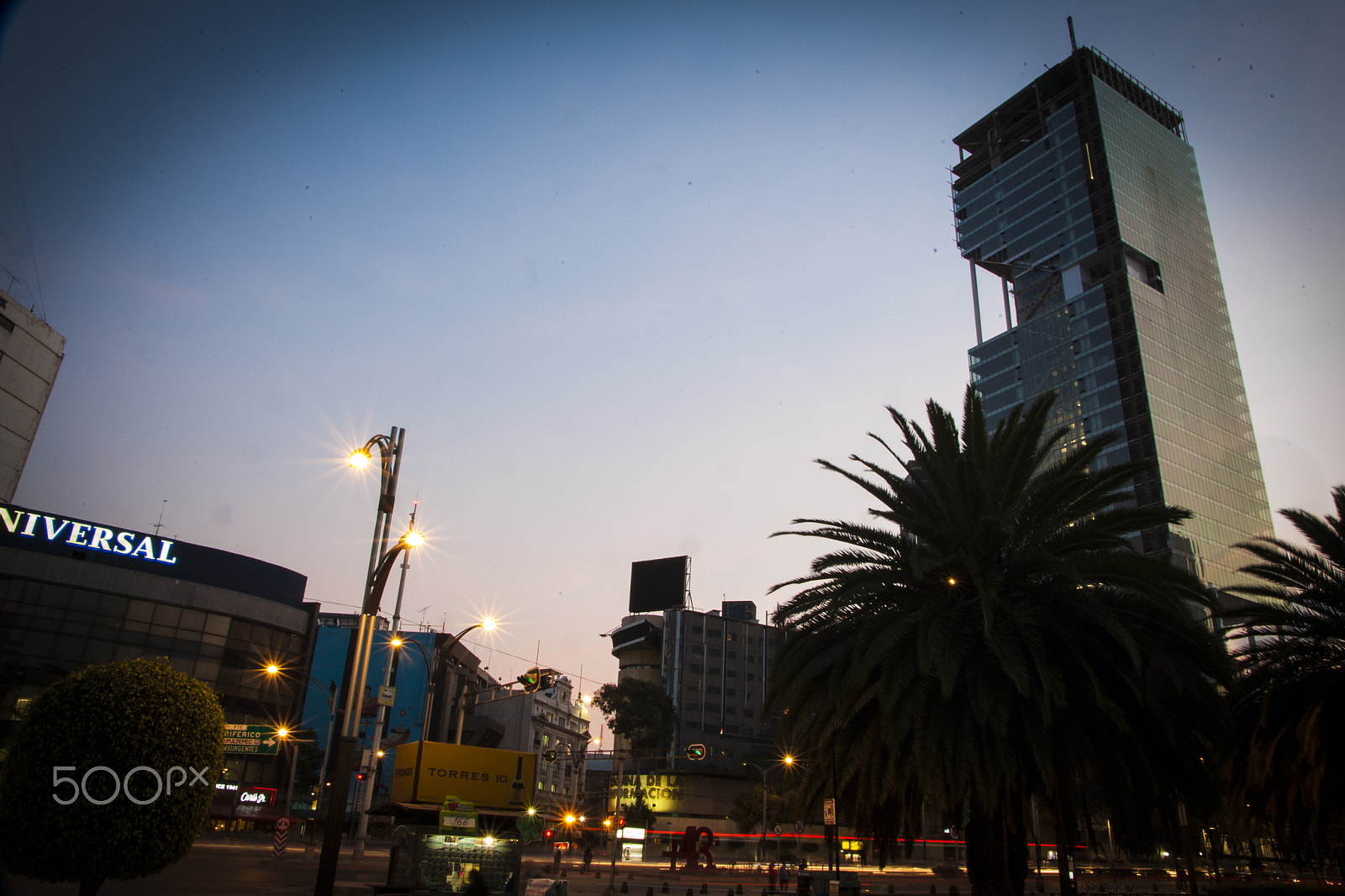 Canon EOS-1D Mark III sample photo. Mexico urban photography