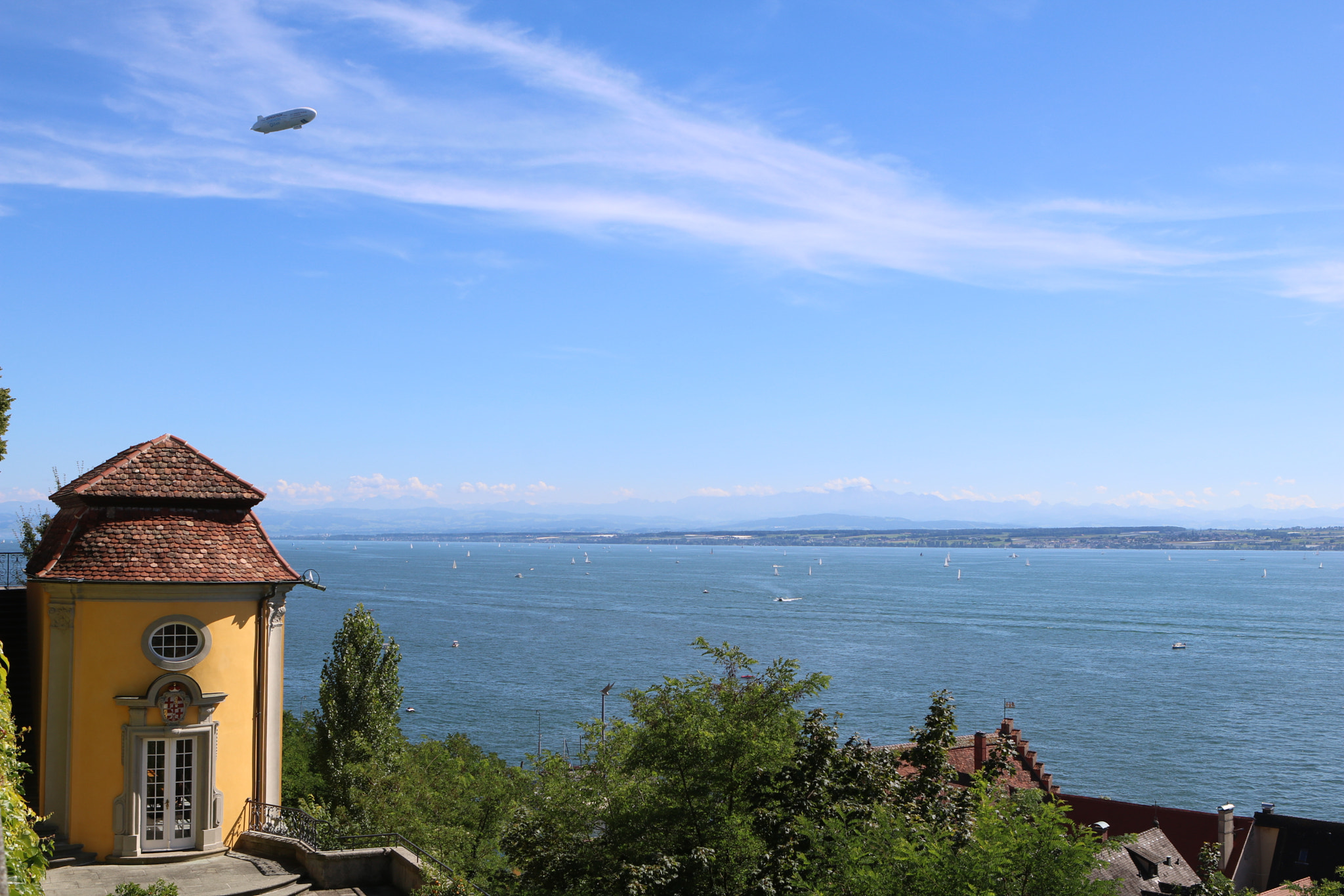 Canon EOS 760D (EOS Rebel T6s / EOS 8000D) + Canon EF 24-70mm F2.8L USM sample photo. Bodensee photography