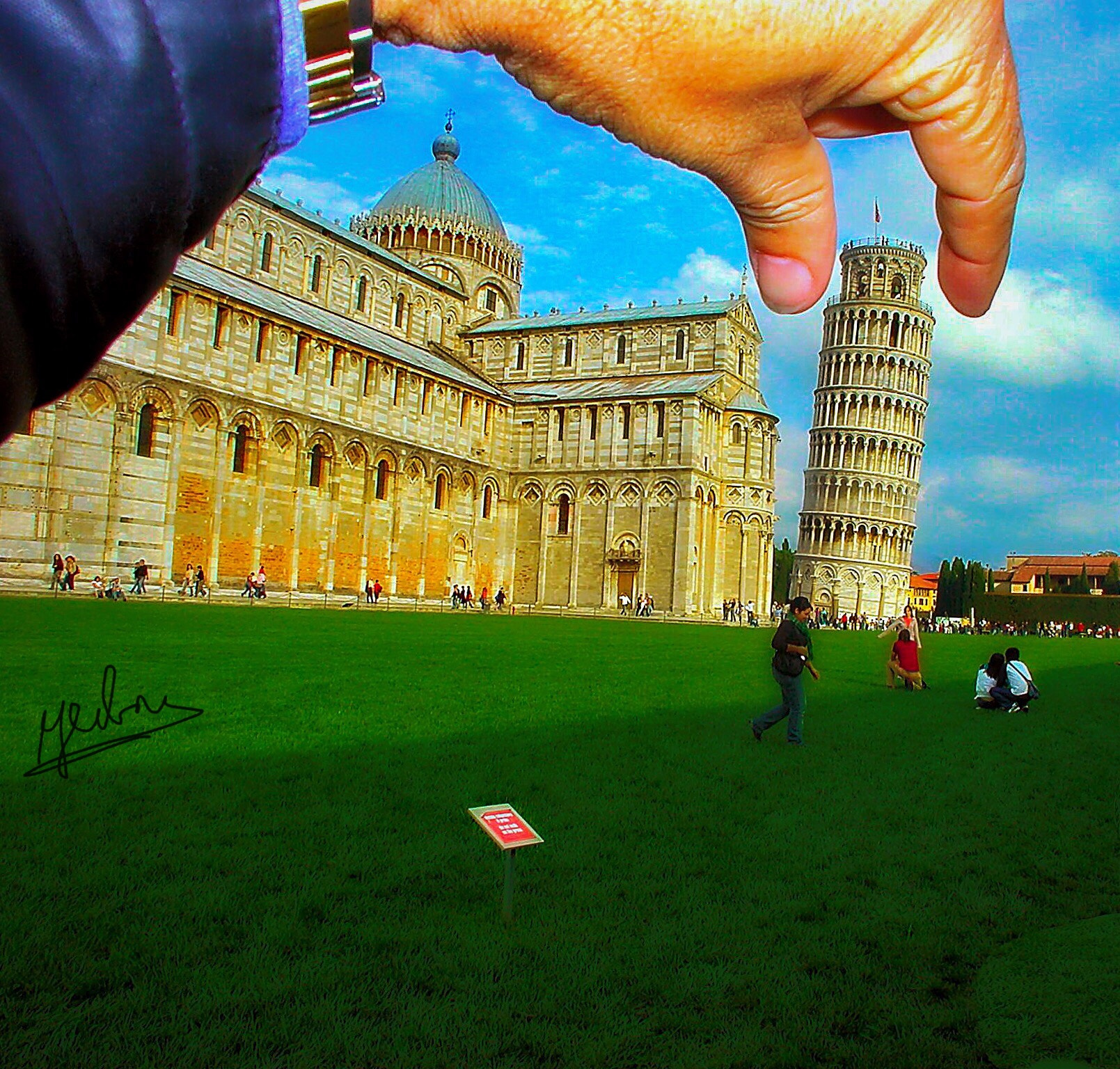 Nikon E880 sample photo. Move the tower to g4 in pisa photography