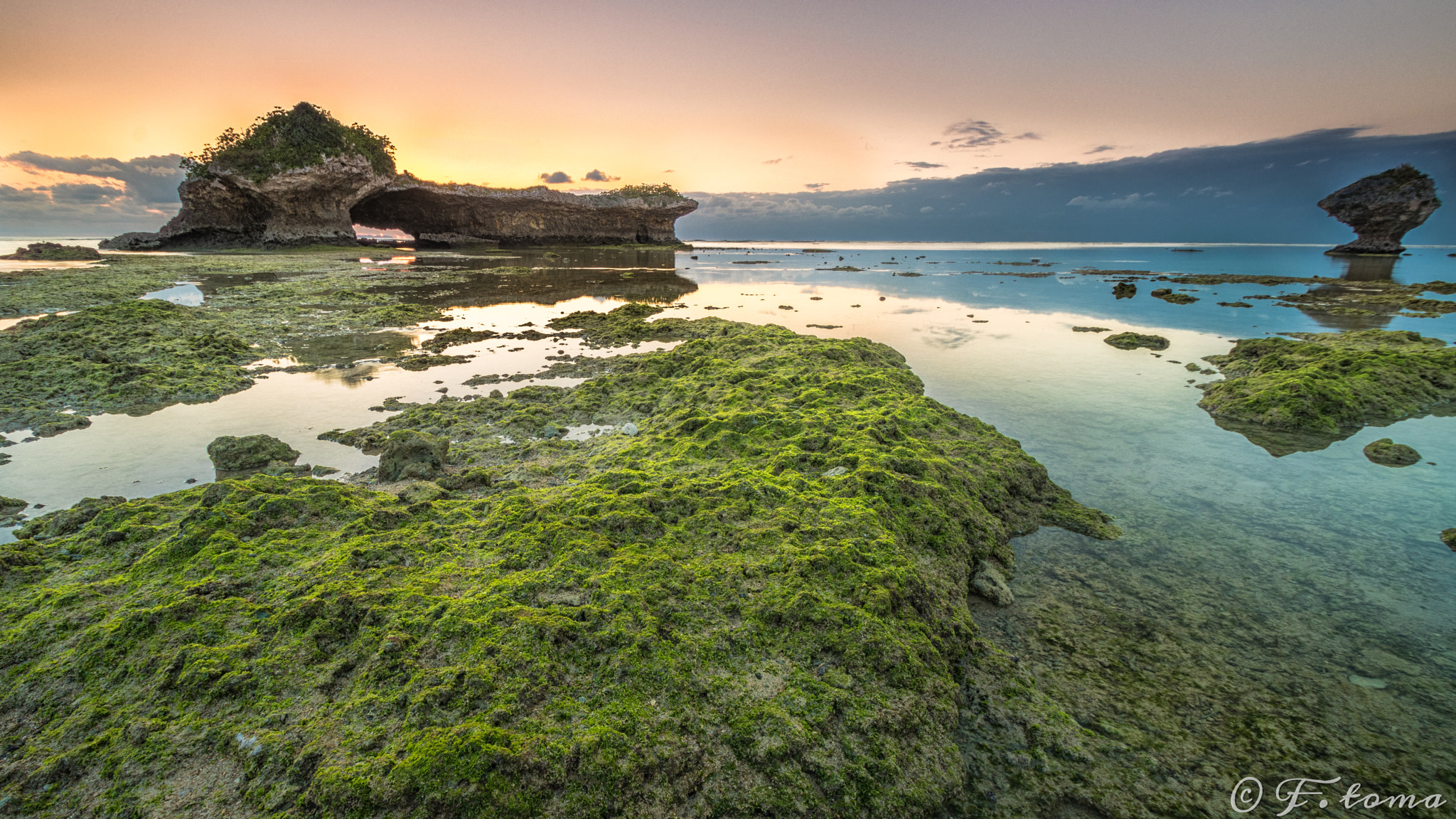 Sigma 10-20mm F3.5 EX DC HSM sample photo. Low tide pool photography