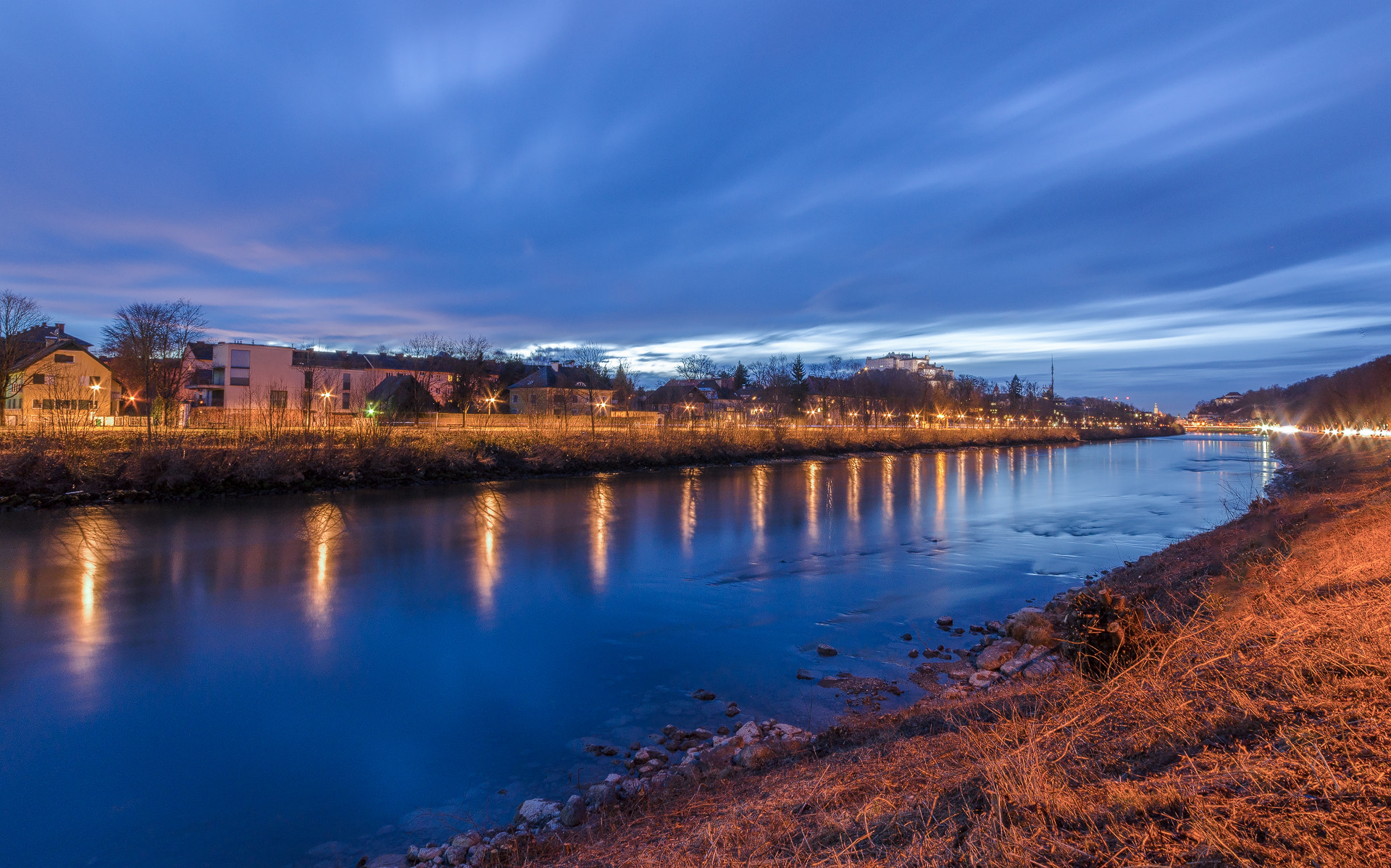 Nikon D5100 + Sigma 12-24mm F4.5-5.6 II DG HSM sample photo. Blick über die salzach photography