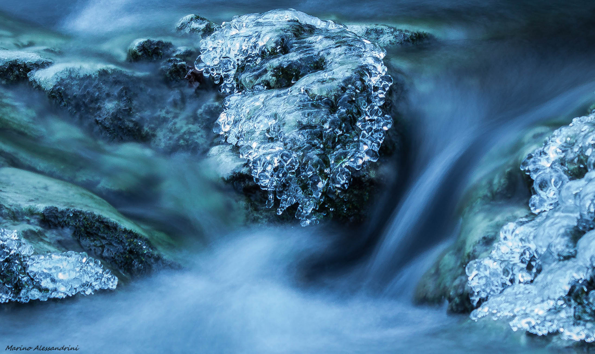 Canon EF 70-300mm F4-5.6 IS USM sample photo. Tra acqua e ghiaccio  photography