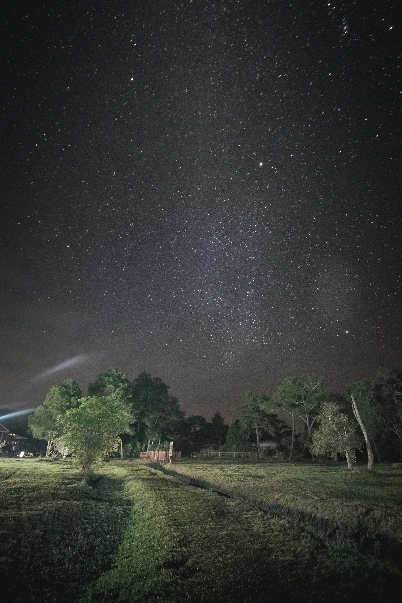 Canon EOS 100D (EOS Rebel SL1 / EOS Kiss X7) + Sigma 8-16mm F4.5-5.6 DC HSM sample photo. A sky full of stars photography