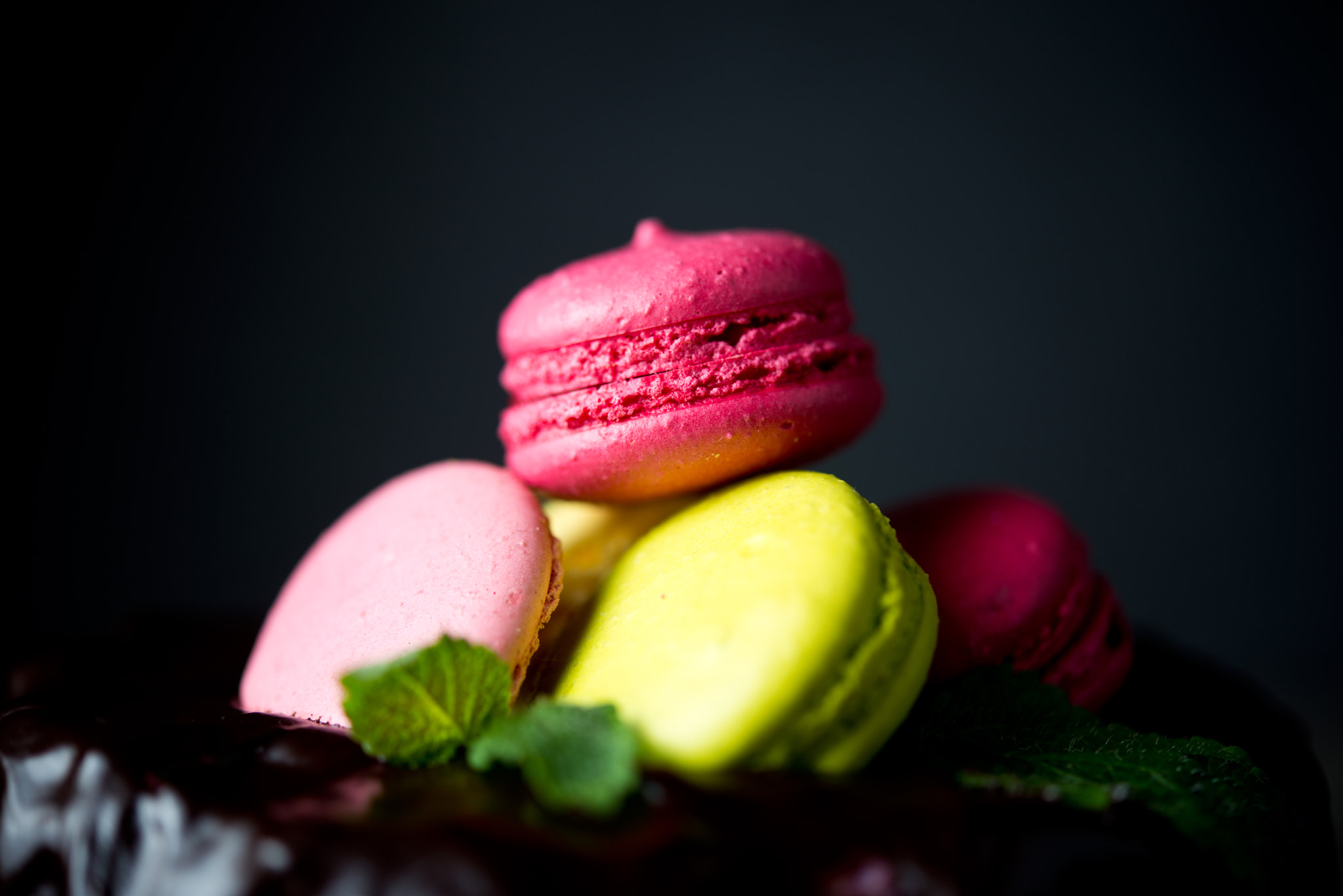 Nikon AF-S Micro-Nikkor 60mm F2.8G ED sample photo. Makaroni cakes shipped in chocolate photography