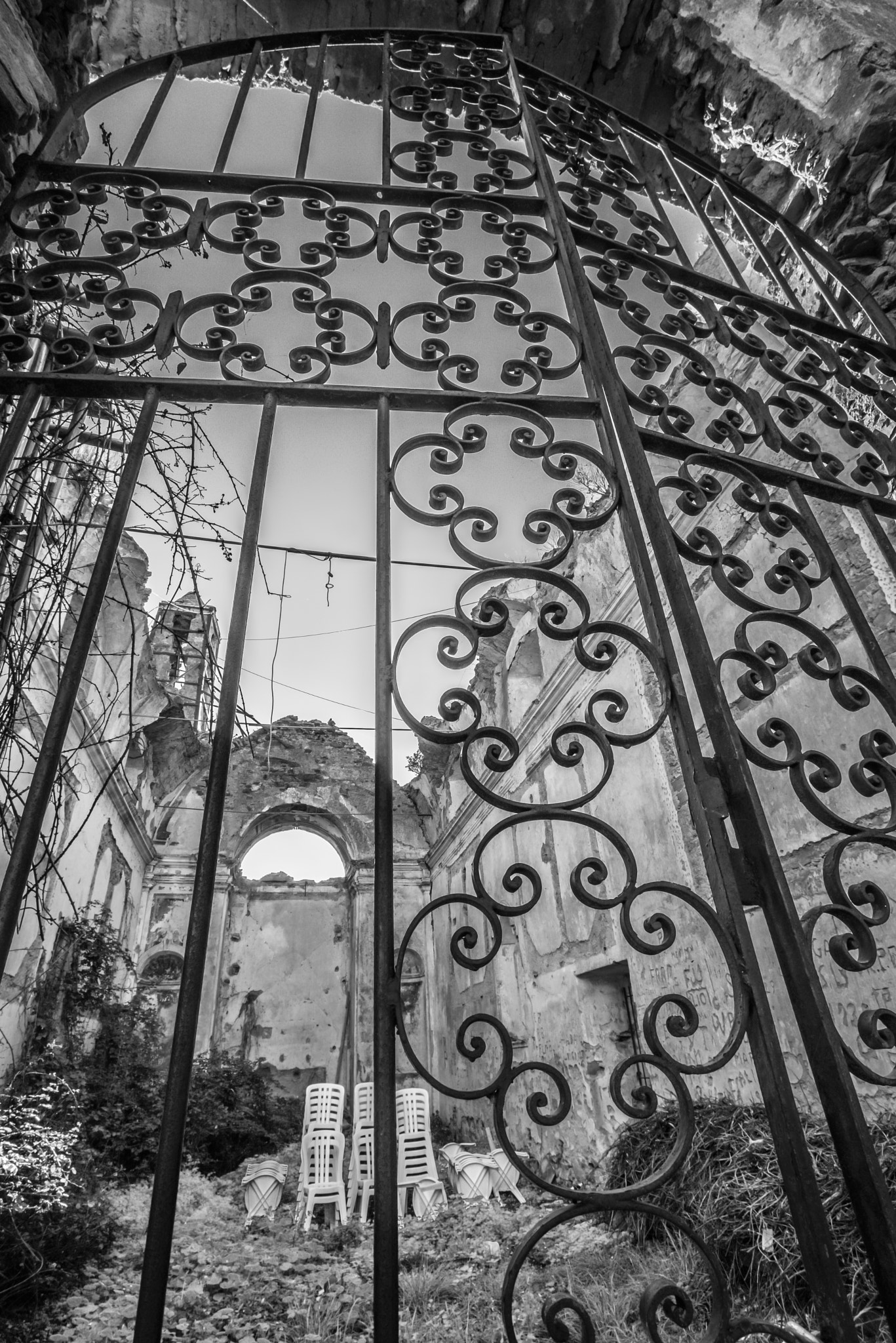 Nikon AF-S Nikkor 17-35mm F2.8D ED-IF sample photo. Chiesa photography