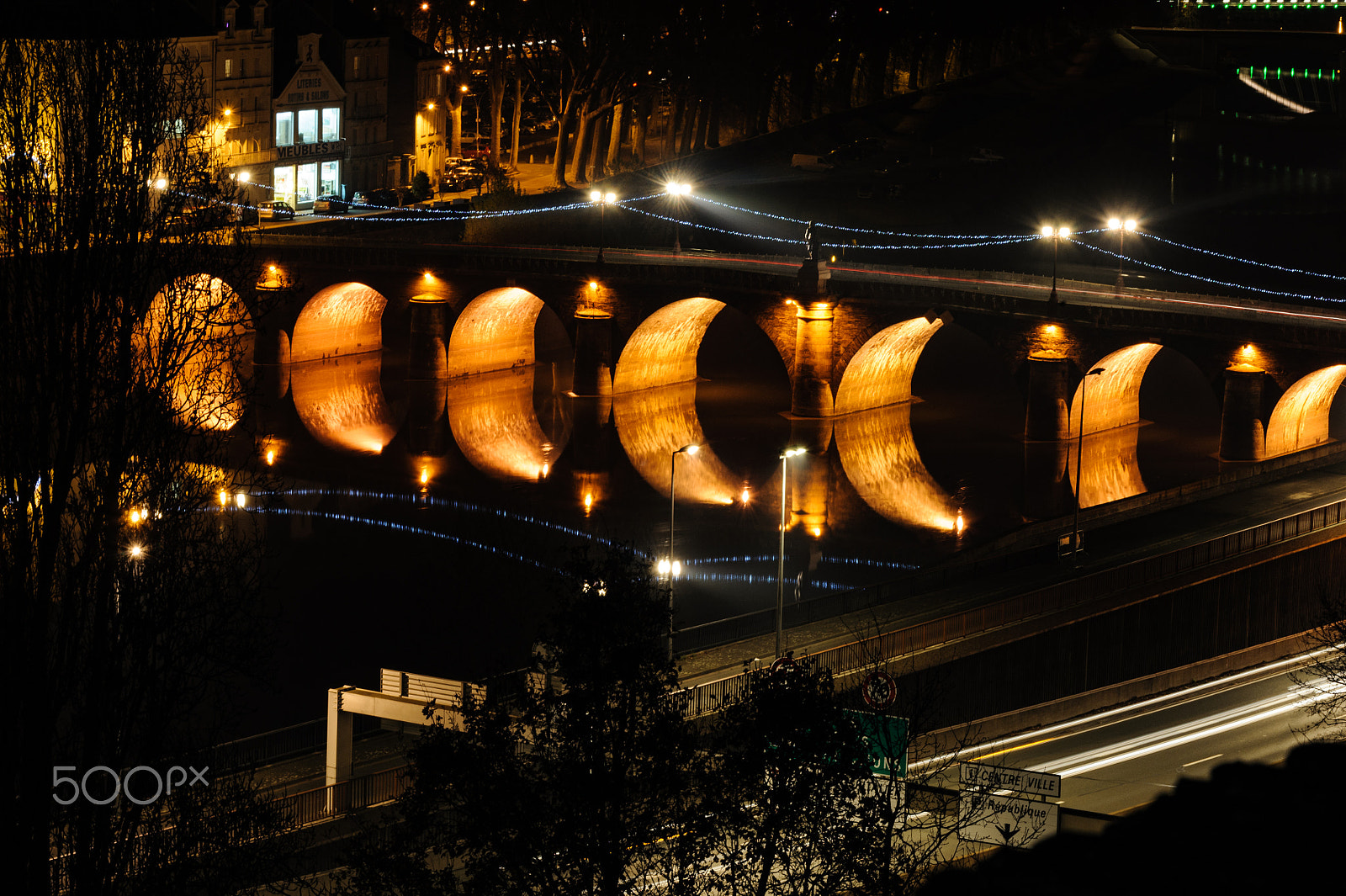 Nikon AF-S Nikkor 70-200mm F4G ED VR sample photo. Angers at night photography