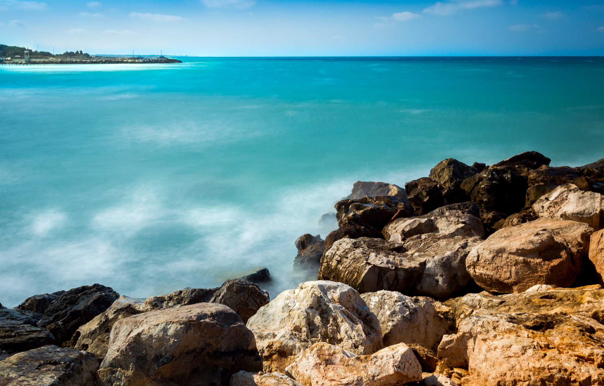 Nikon D3200 + Sigma 18-35mm F1.8 DC HSM Art sample photo. Beach italy photography