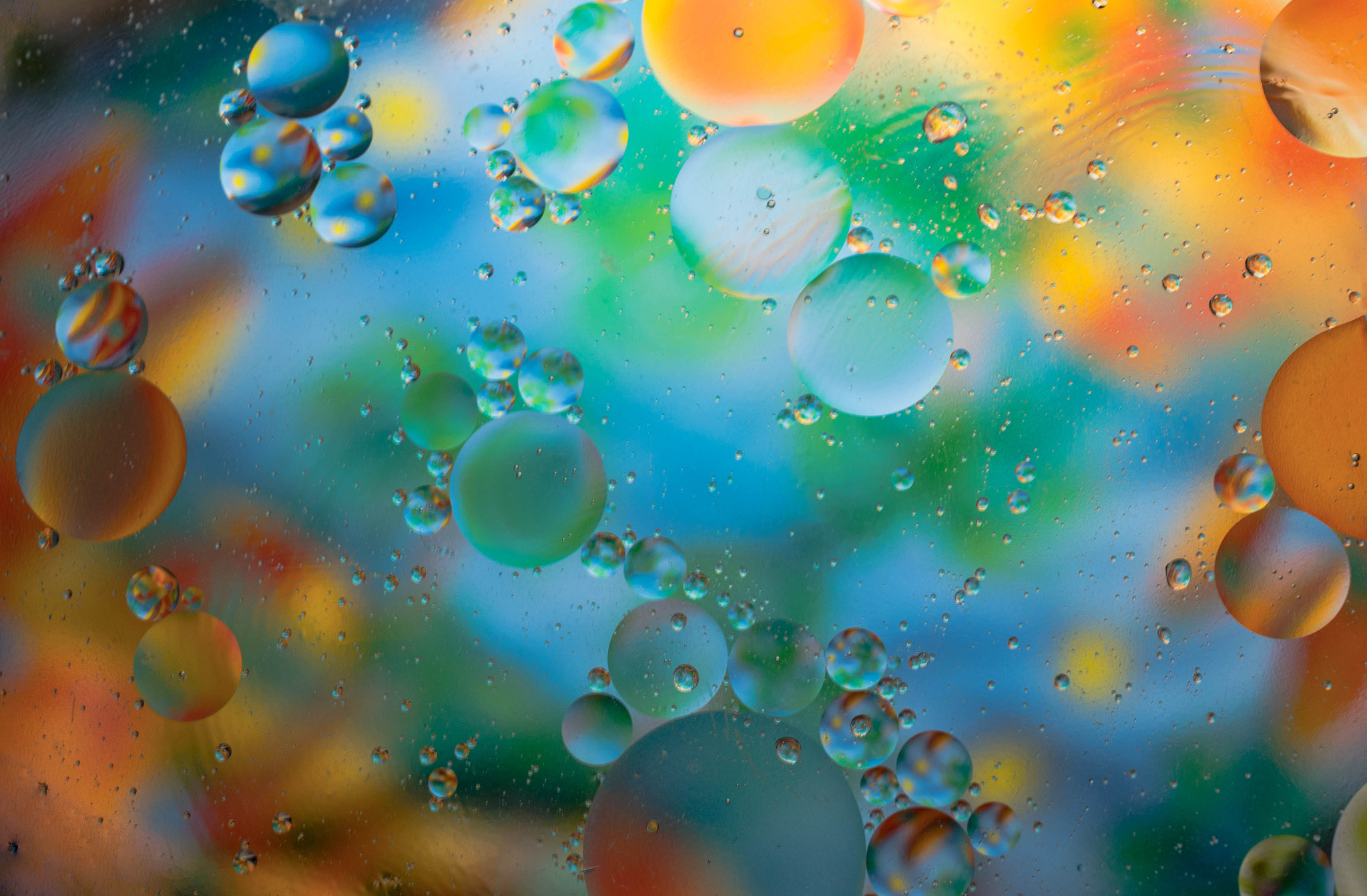 Nikon AF-S DX Micro Nikkor 40mm F2.8 sample photo. Funny bubbles photography