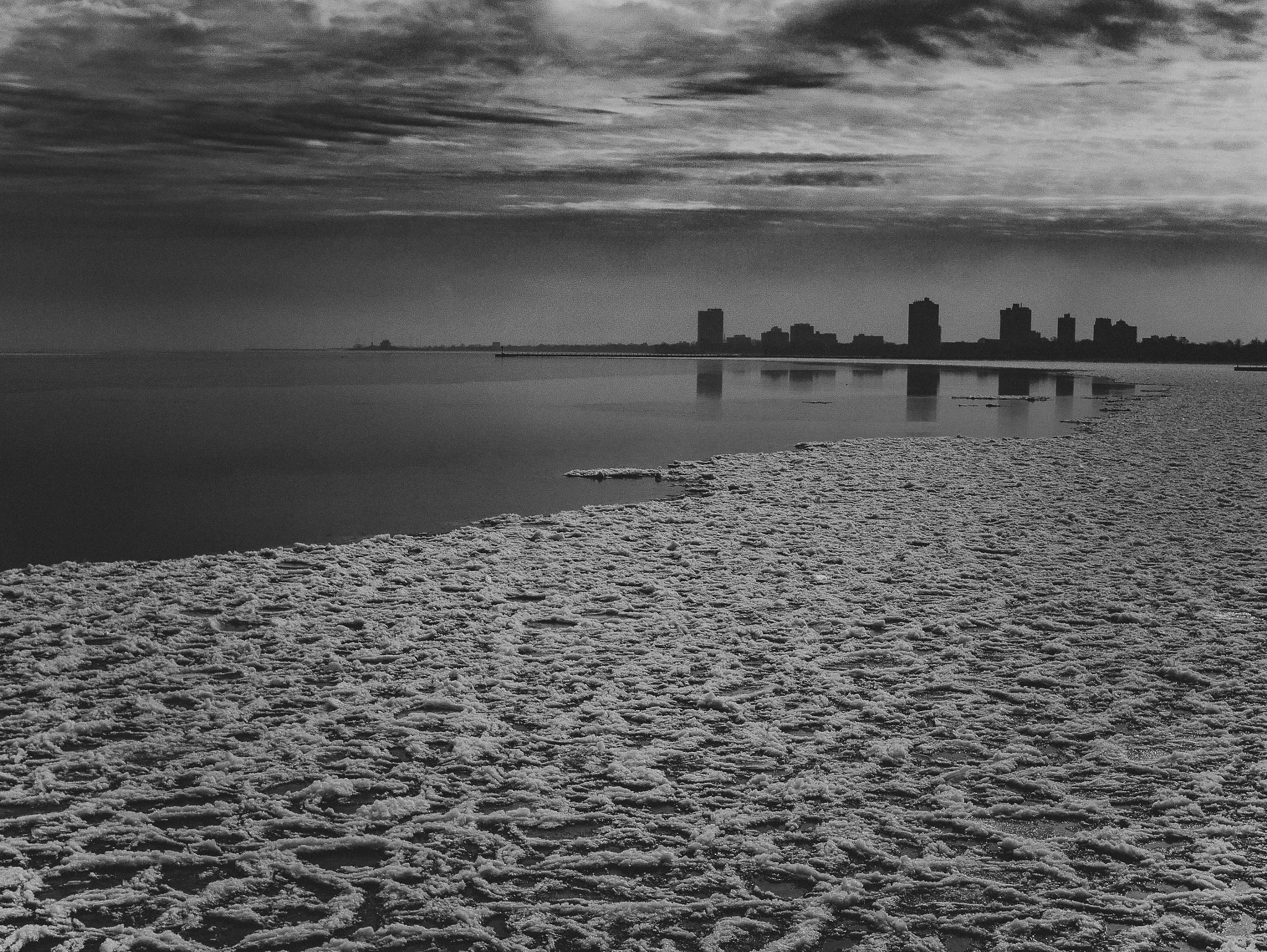 Panasonic Lumix DMC-GM1 + Olympus M.Zuiko Digital 25mm F1.8 sample photo. Frozen lake michigan photography