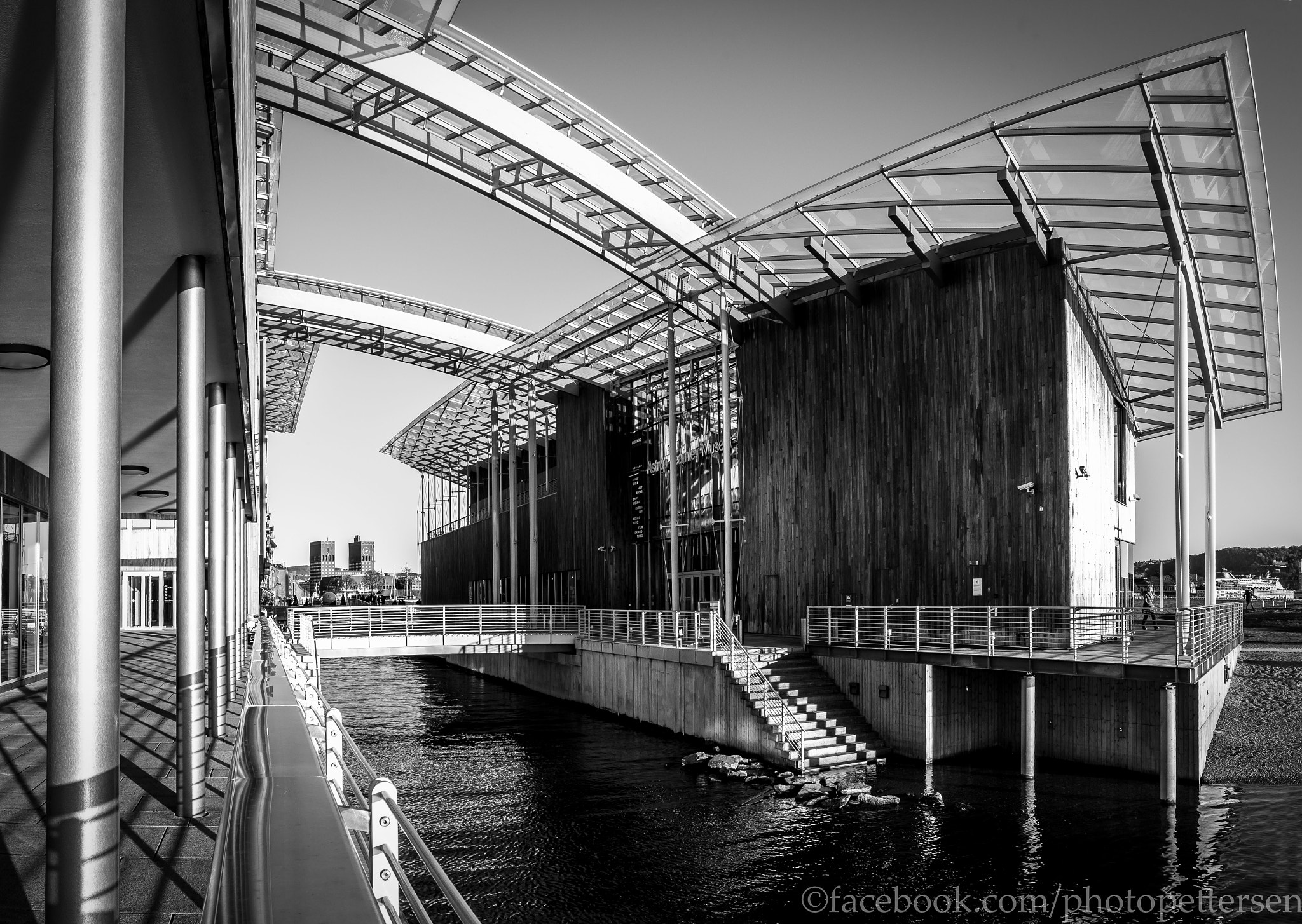 Nikon AF-S Nikkor 18-35mm F3.5-4.5G ED sample photo. Fearnley museum photography
