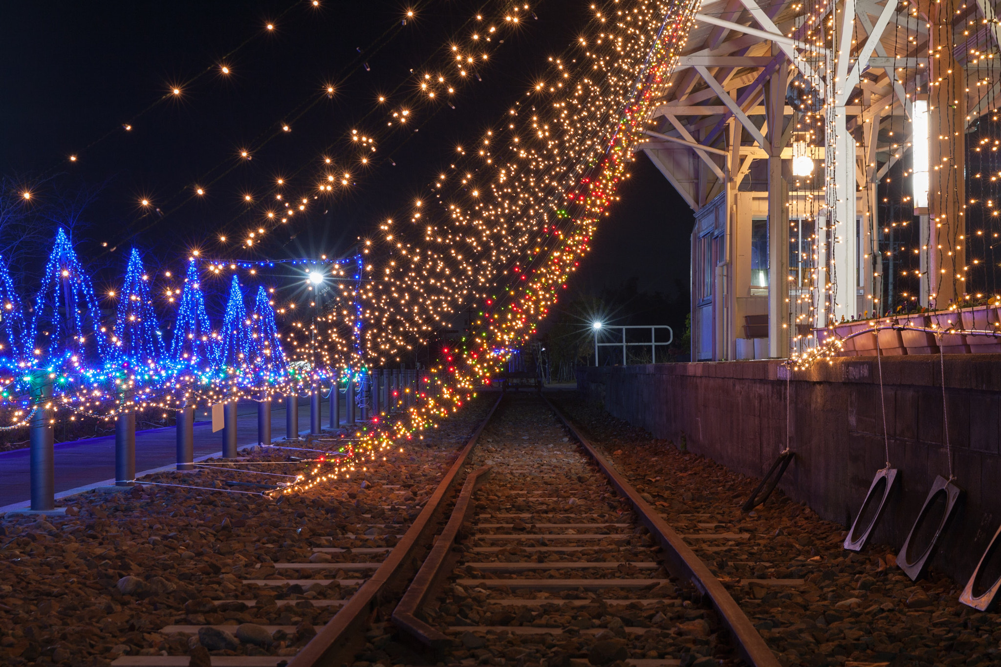 Canon EOS 5D sample photo. Shining railroad photography