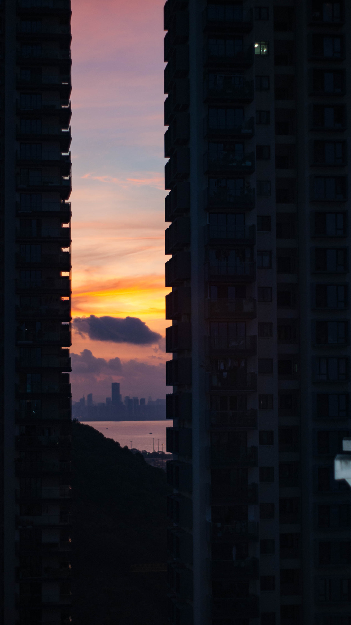 Sony Alpha DSLR-A330 + Minolta AF 50mm F1.7 sample photo. Shenzhen sunset photography
