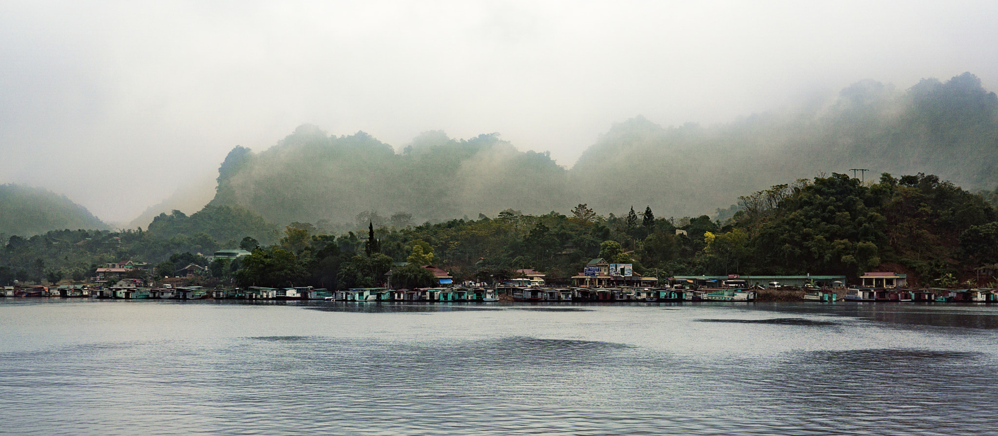 Sony FE 28mm F2 sample photo. Thung nai photography