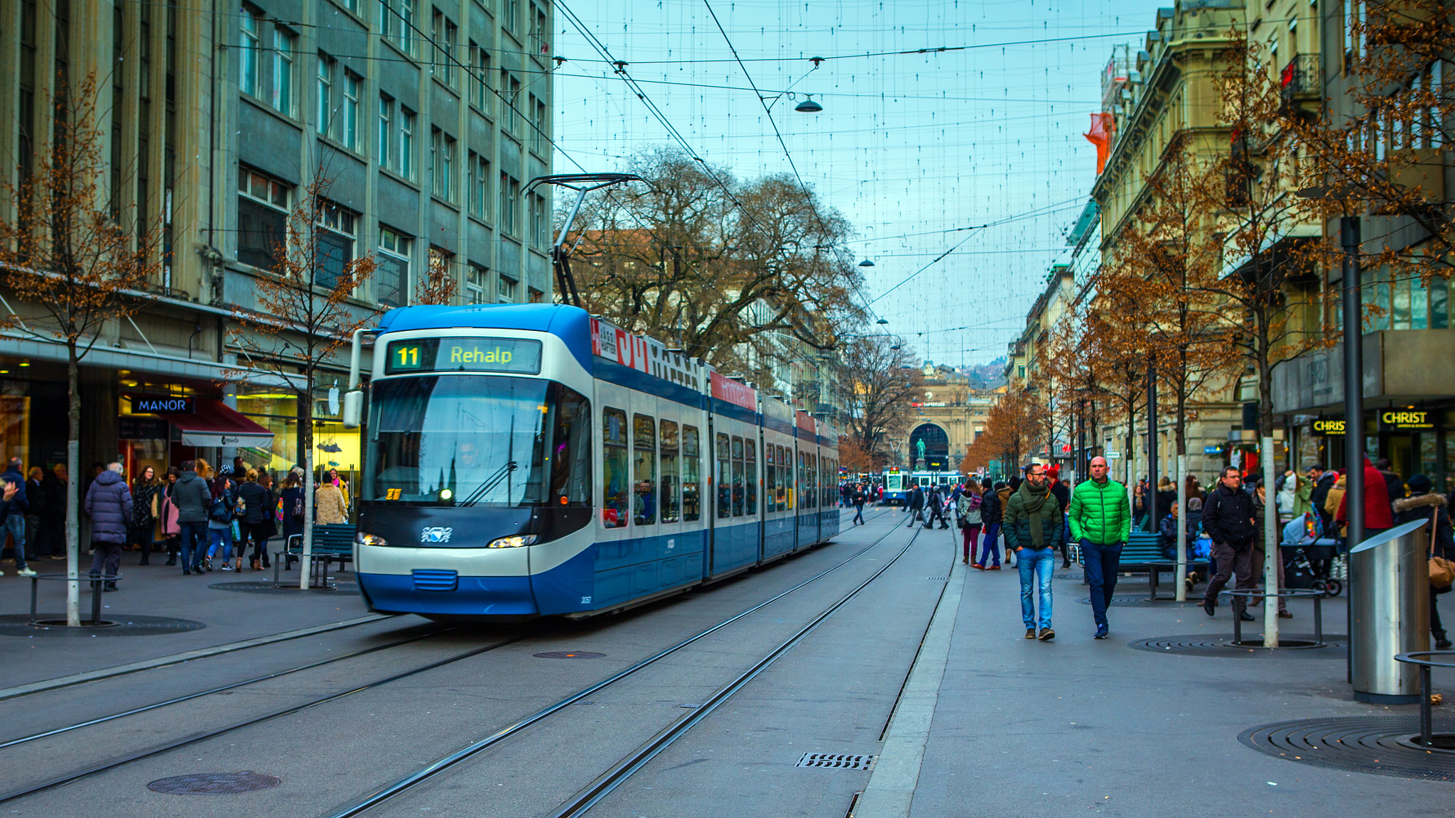 Canon EOS-1D X sample photo. Downtown zürich photography