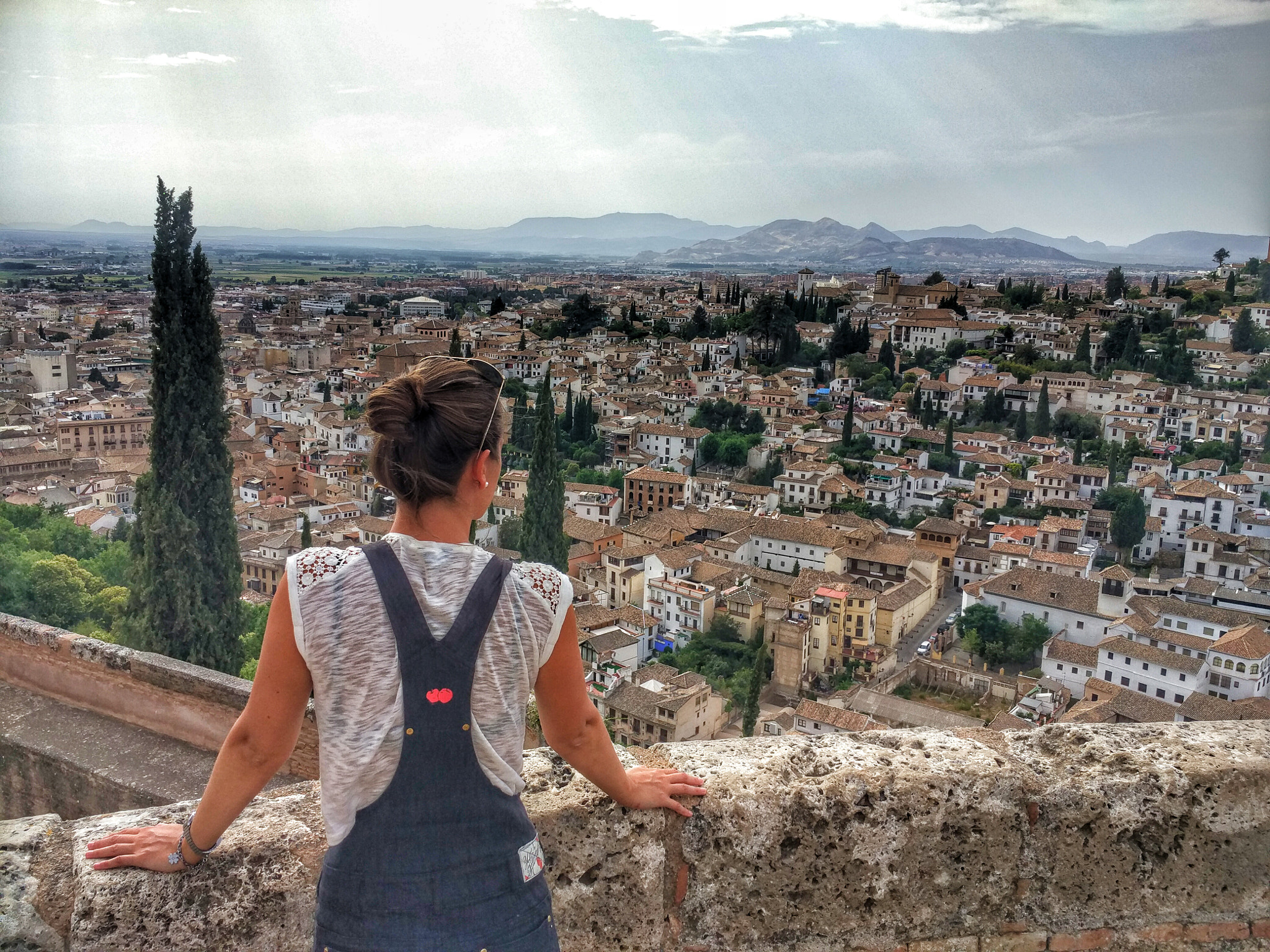Xiaomi Mi-4c sample photo. My sister watching over granada, spain  photography