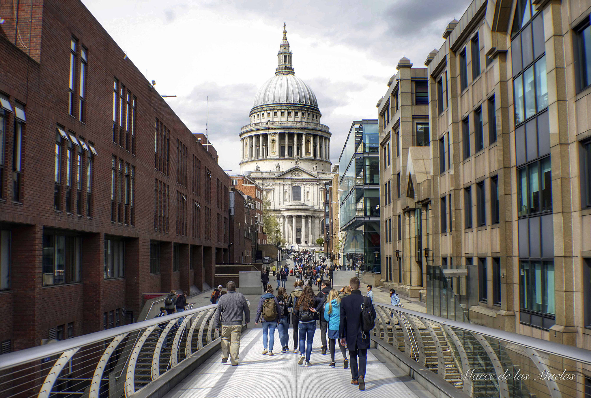 Sony FE 28-70mm F3.5-5.6 OSS sample photo. Londres photography
