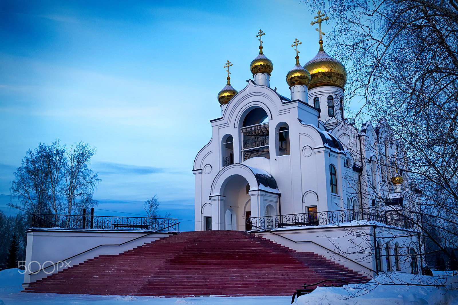 Canon EOS 500D (EOS Rebel T1i / EOS Kiss X3) + Sigma 24-70mm F2.8 EX DG Macro sample photo. Holy trinity church in kemerovo photography