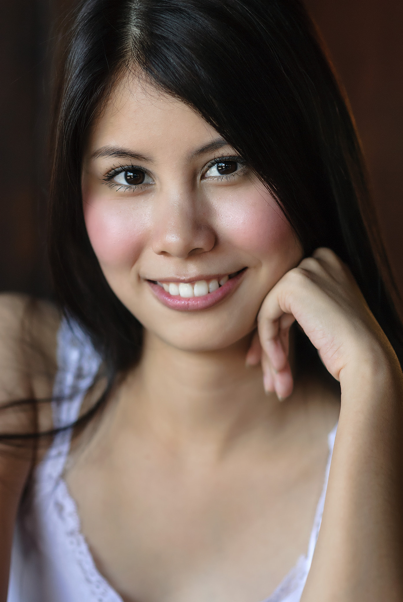 Nikon D80 + Sigma 85mm F1.4 EX DG HSM sample photo. Soft smile photography