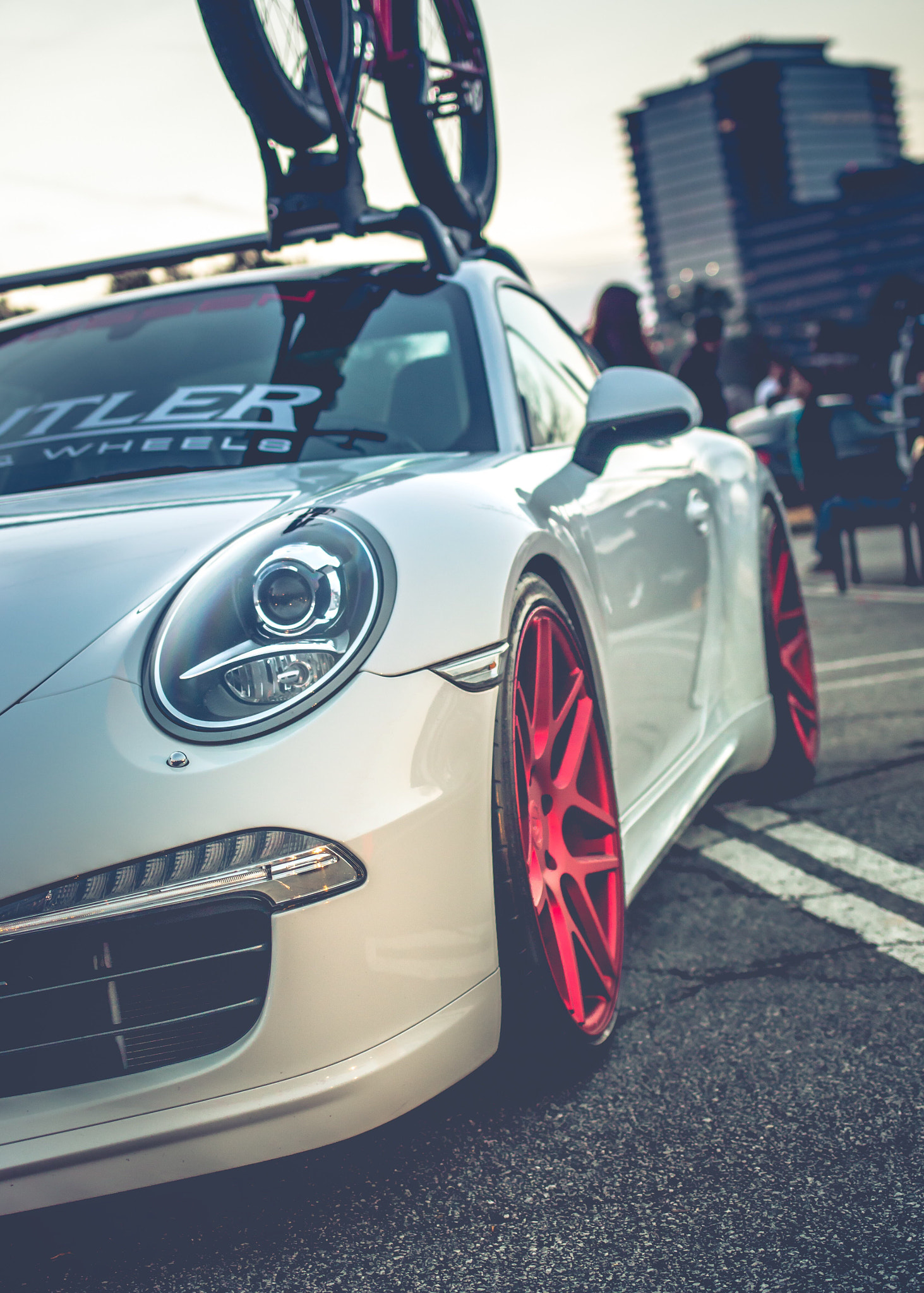 Canon EF 35mm F2 IS USM sample photo. Vossen porsche 911 photography