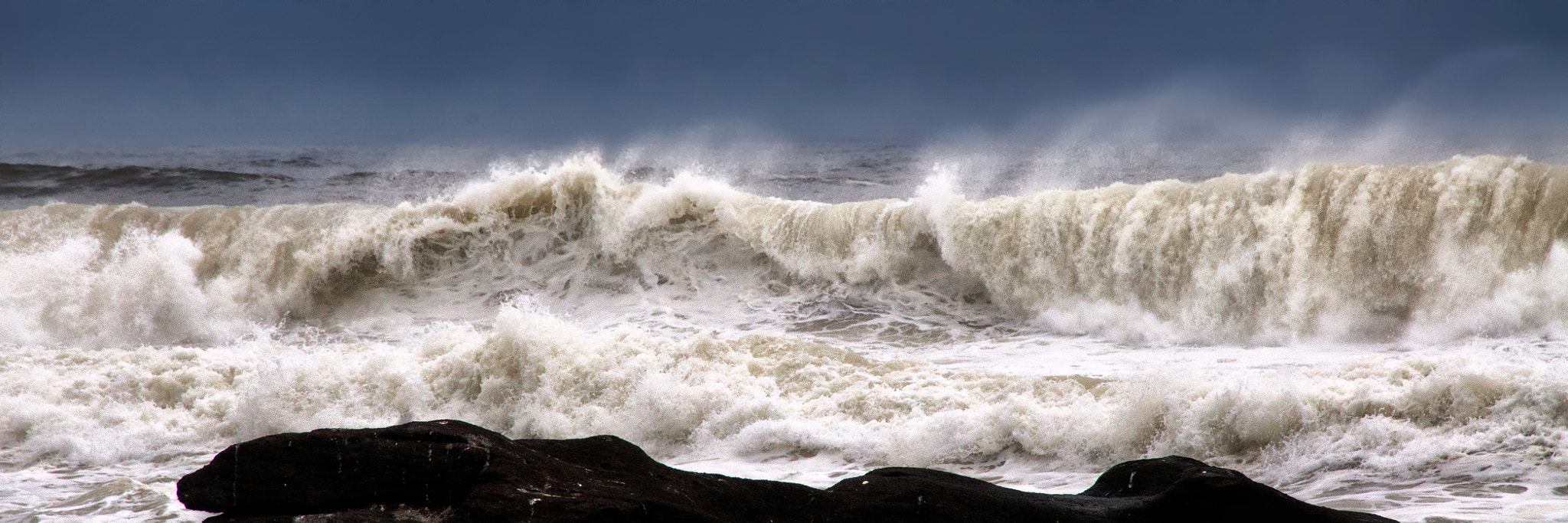 Nikon D300 sample photo. Storm surf 2 photography
