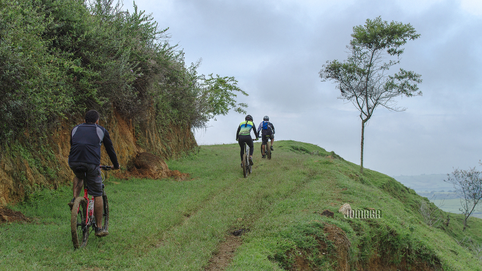 Pentax D FA* 70-200mm F2.8ED DC AW sample photo. #mtb ascenso a pardo #colombia photography