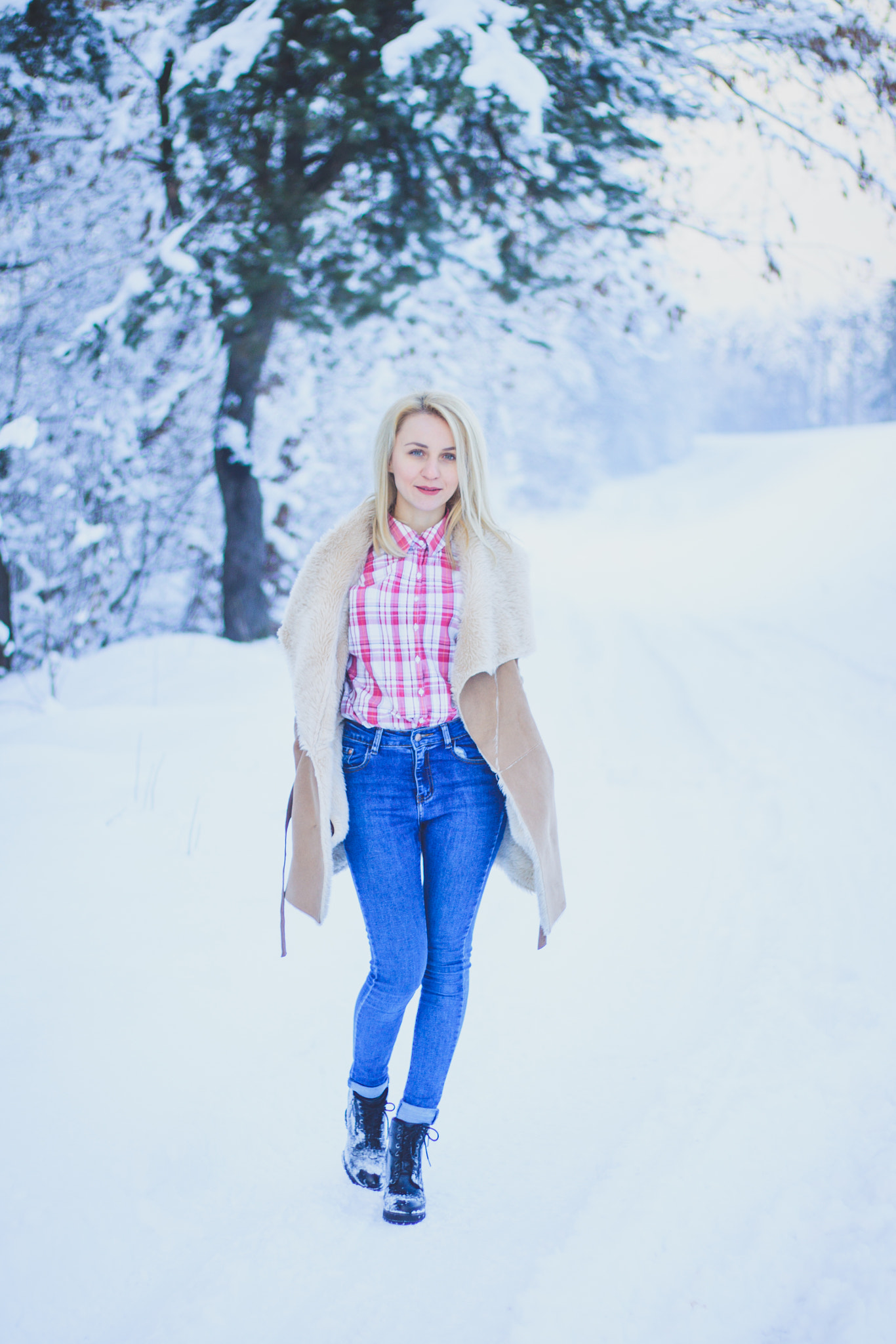 Canon EOS 500D (EOS Rebel T1i / EOS Kiss X3) + Canon EF 50mm F1.8 STM sample photo. Olya photography
