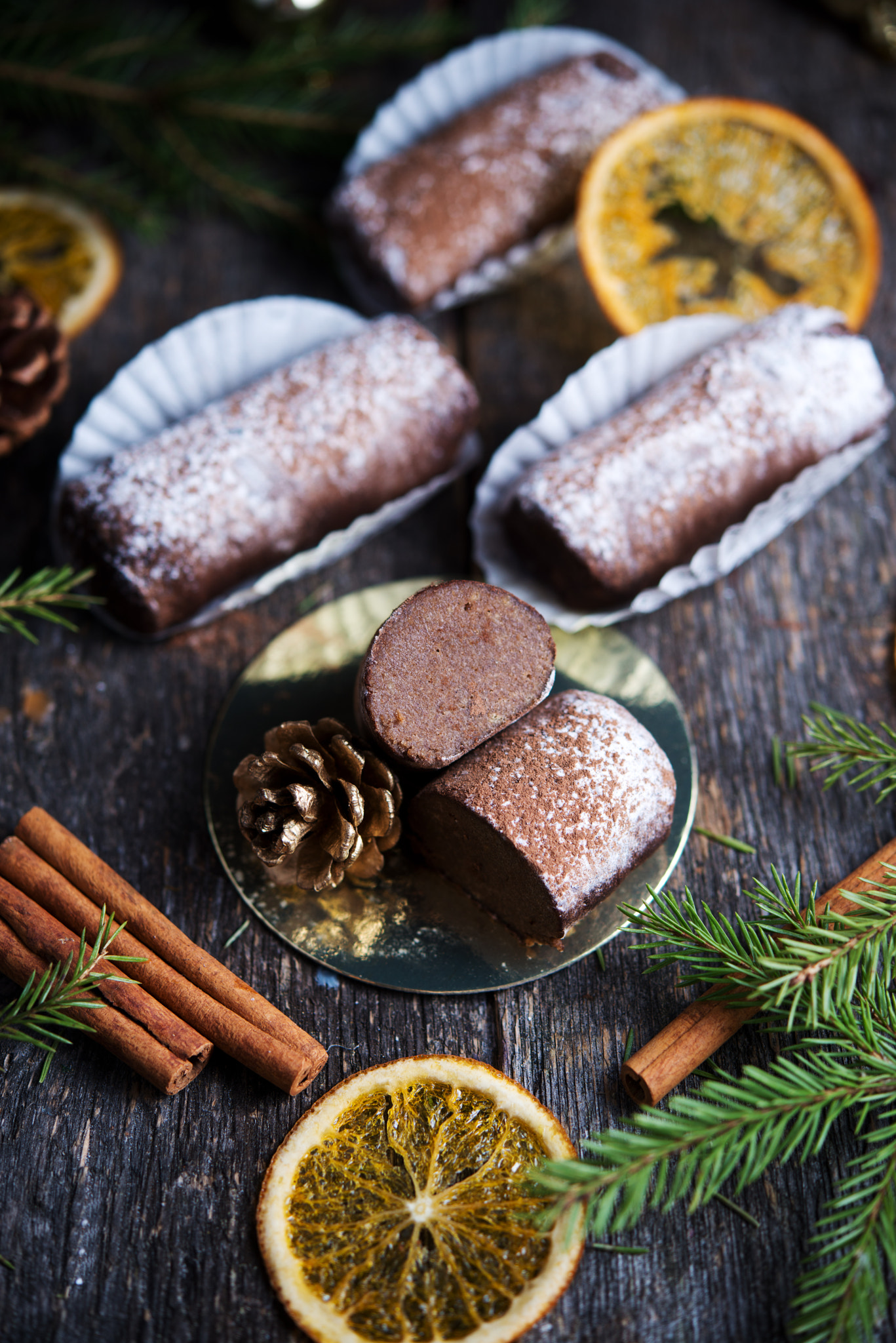 Nikon AF-S Micro-Nikkor 60mm F2.8G ED sample photo. Christmas sweets. chocolate cake potato photography