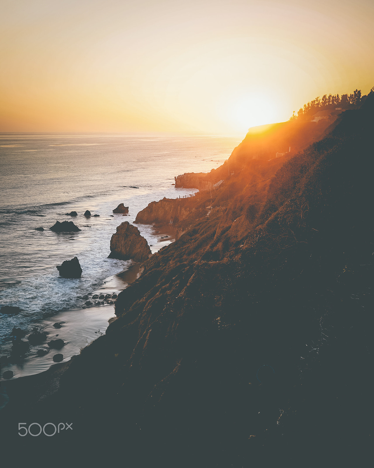Sony a7S + Sony FE 28-70mm F3.5-5.6 OSS sample photo. Malibu photography