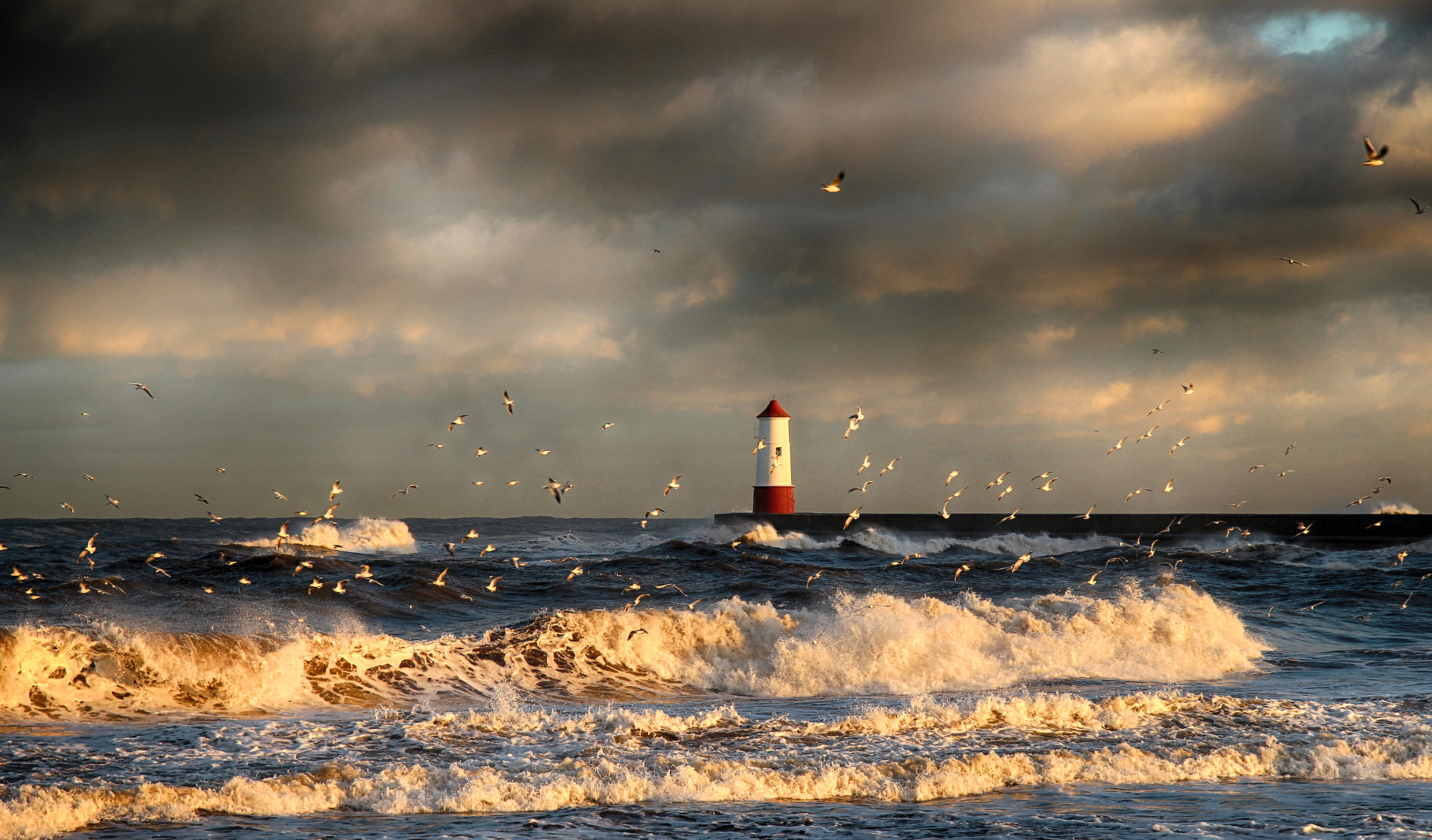 Sigma 17-70mm F2.8-4 DC Macro OS HSM sample photo. Stormy sea photography