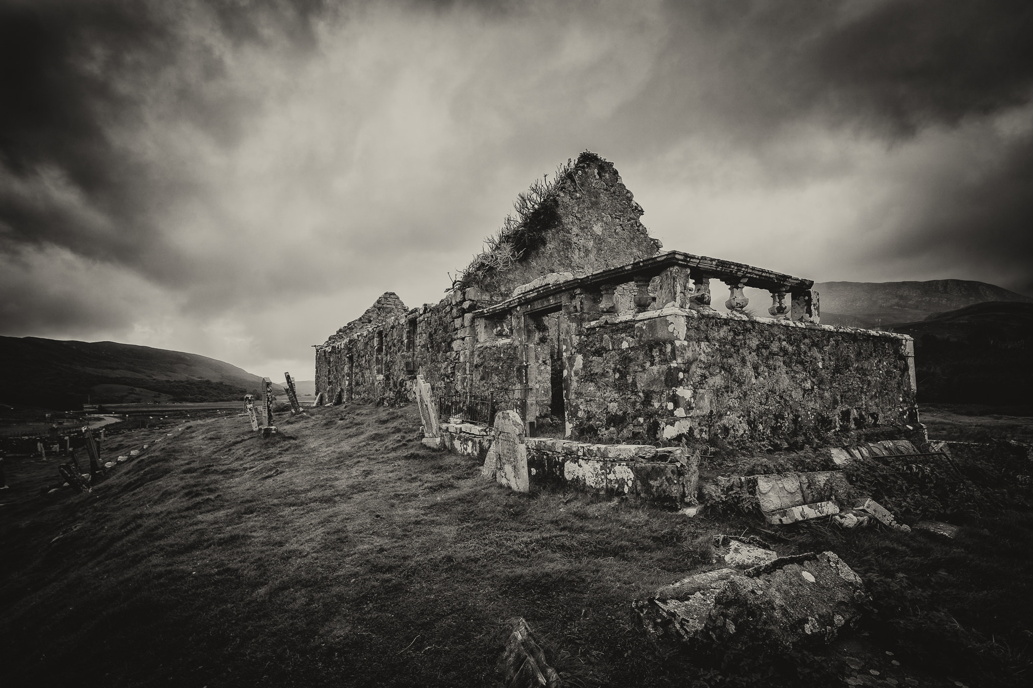 Canon EF 16-35mm F4L IS USM sample photo. Cill chriosd photography