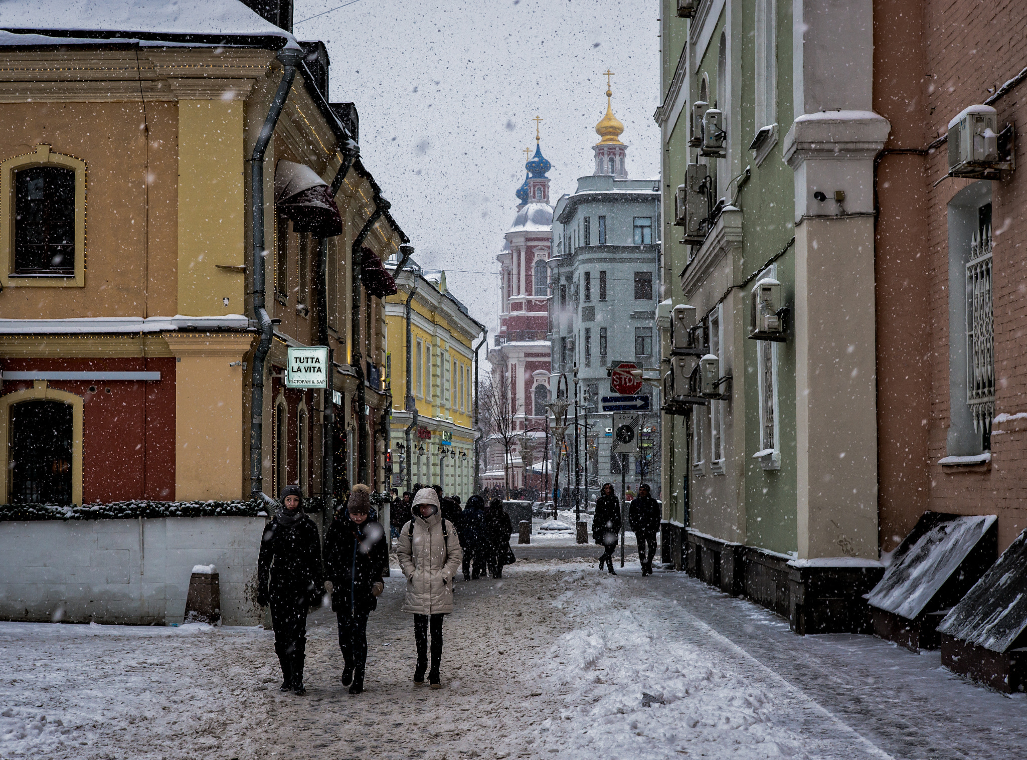 Summicron-M 1:2/50 sample photo. City sketches photography