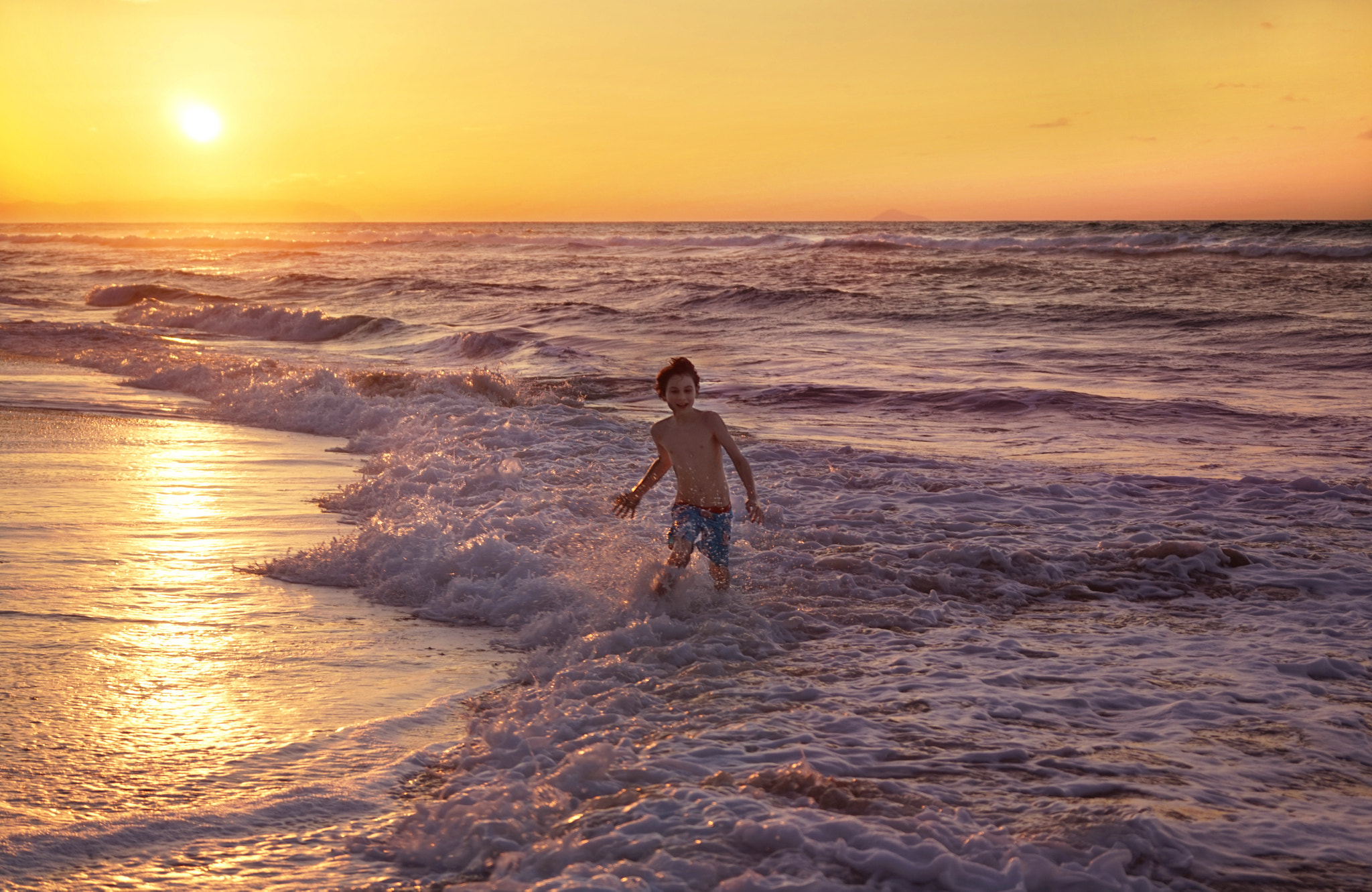 Sony a7 sample photo. Polihale beach photography