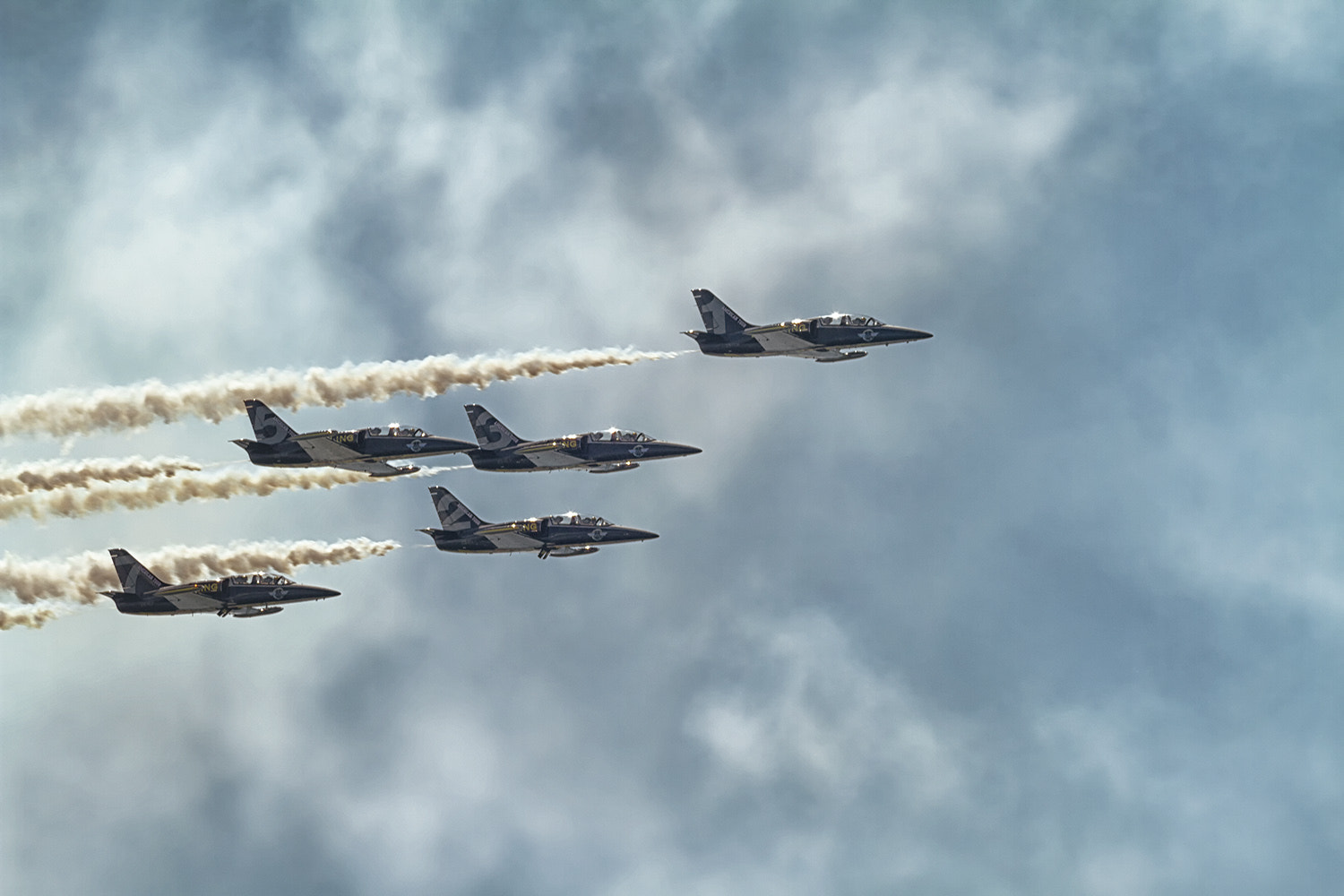 Canon EF 70-200mm F2.8L USM sample photo. Breitling jet team - 2 photography