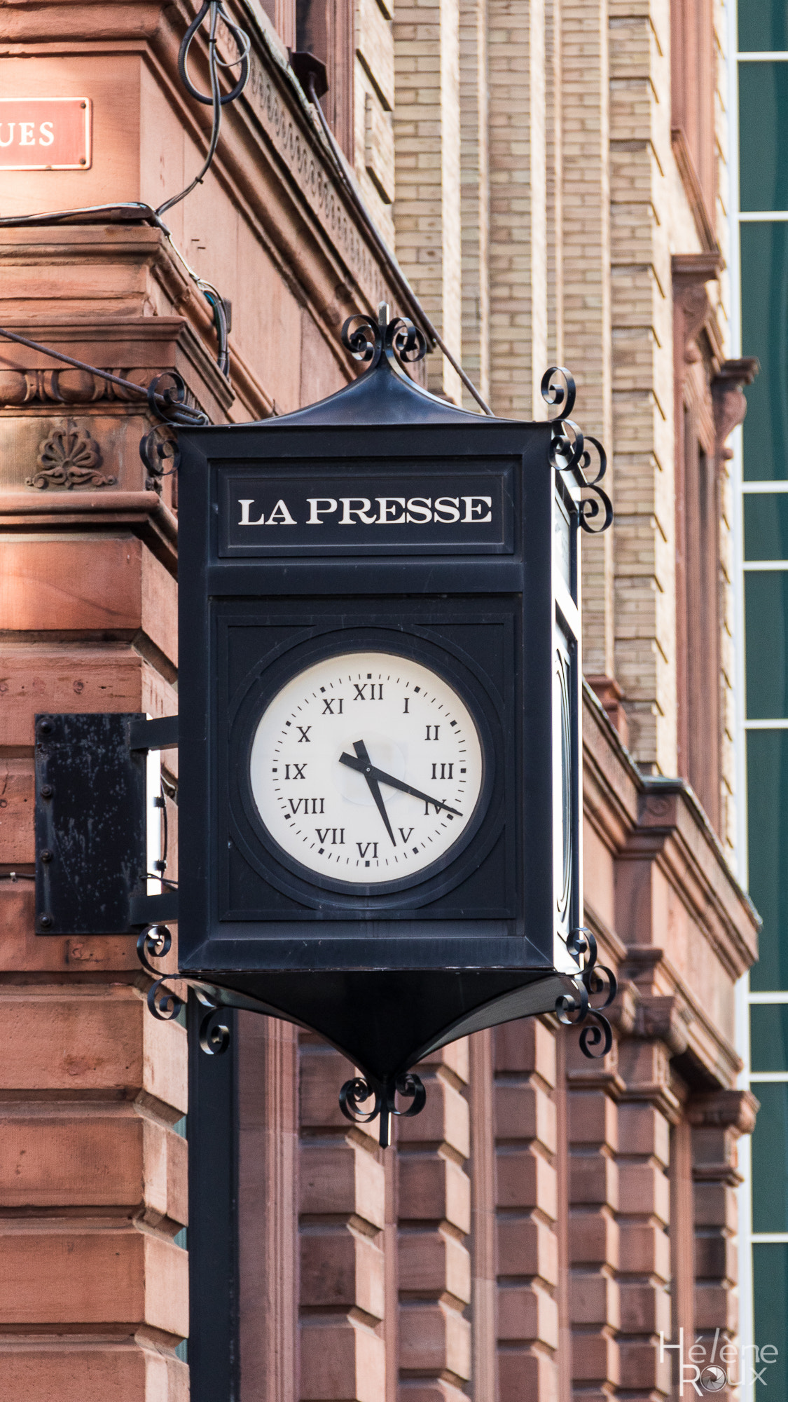 Canon EOS 760D (EOS Rebel T6s / EOS 8000D) sample photo. Clock photography