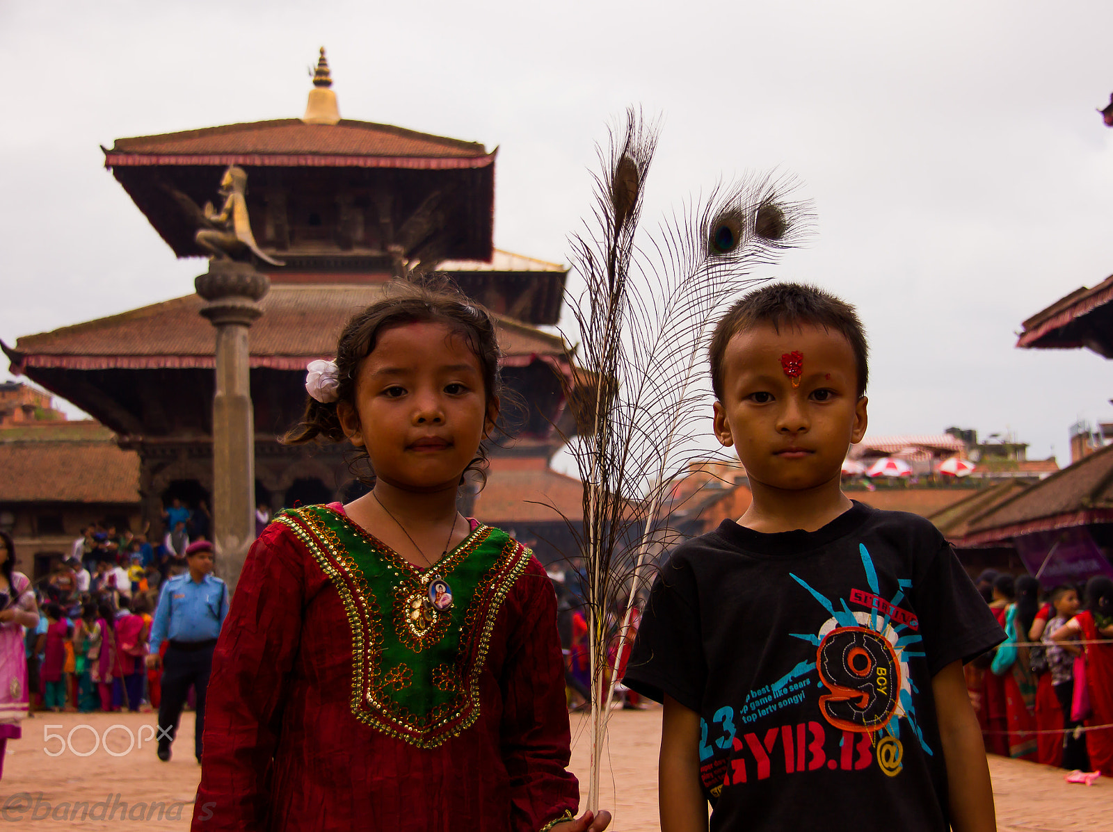 Canon EOS 550D (EOS Rebel T2i / EOS Kiss X4) sample photo. The celebration and nepali kids.... photography