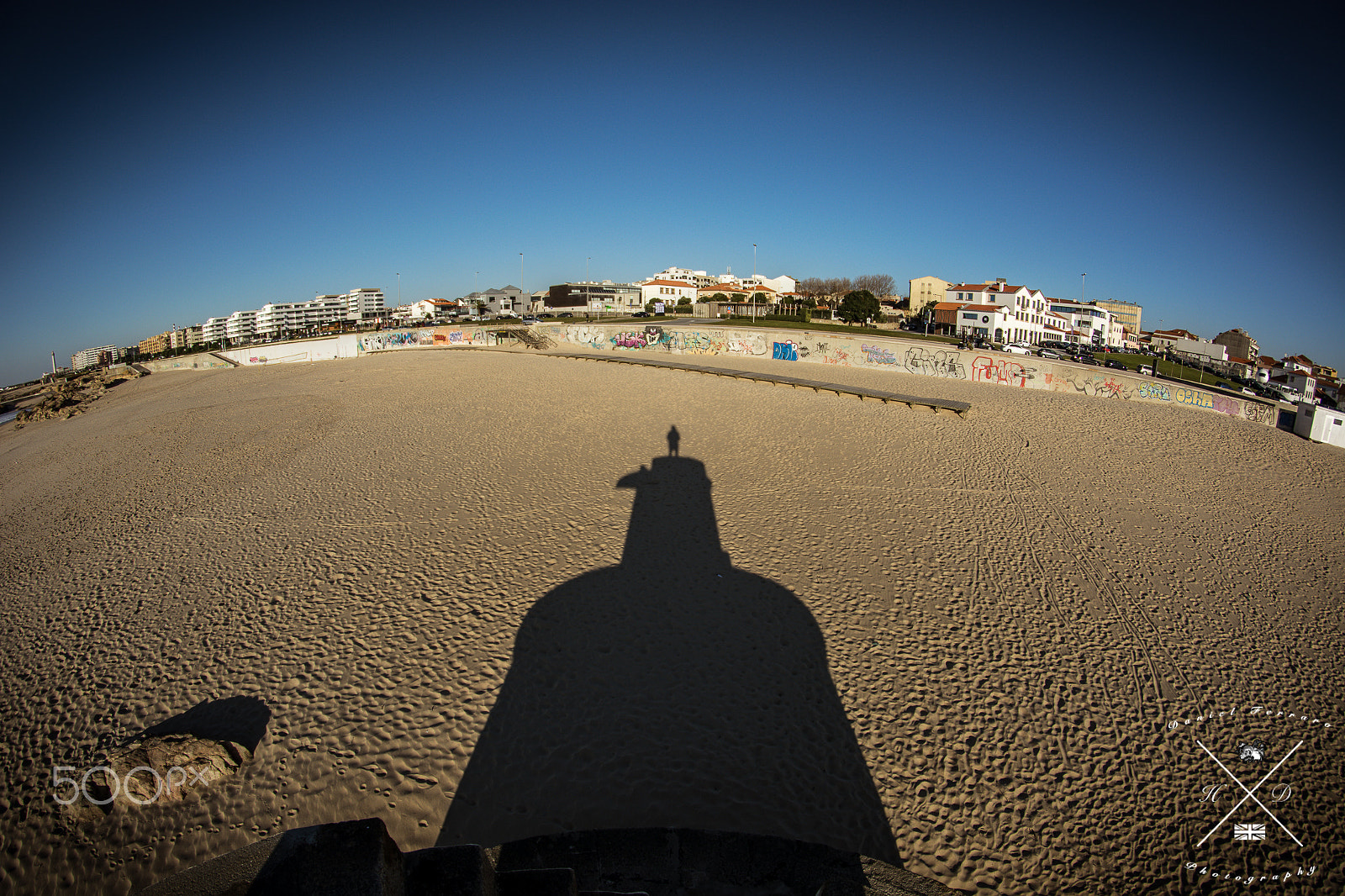 Nikon D5200 + Samyang 8mm F3.5 Aspherical IF MC Fisheye sample photo. Just a blur on top of the world photography